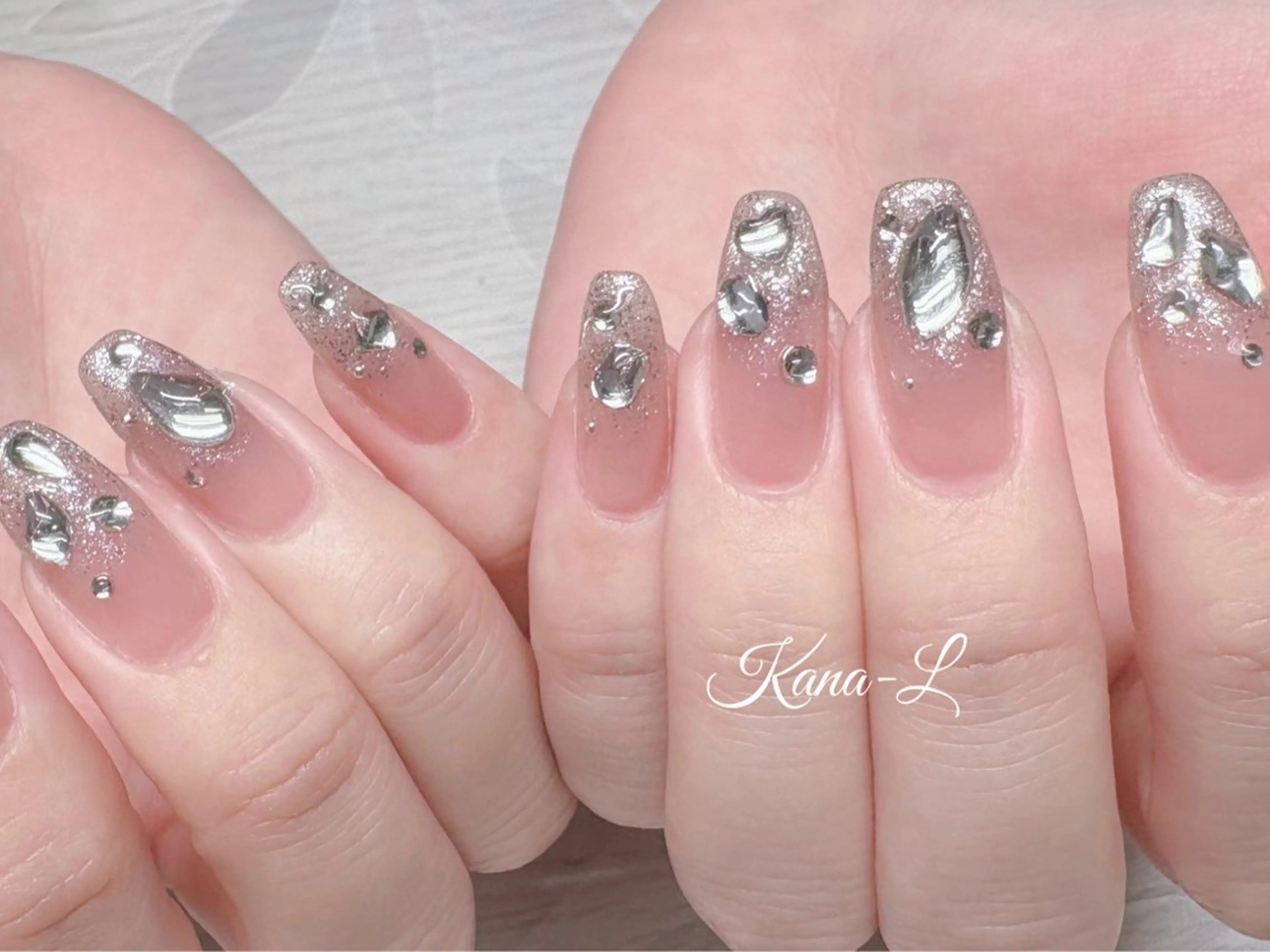 ネイル 芦辺 香奈のネイルデザイン