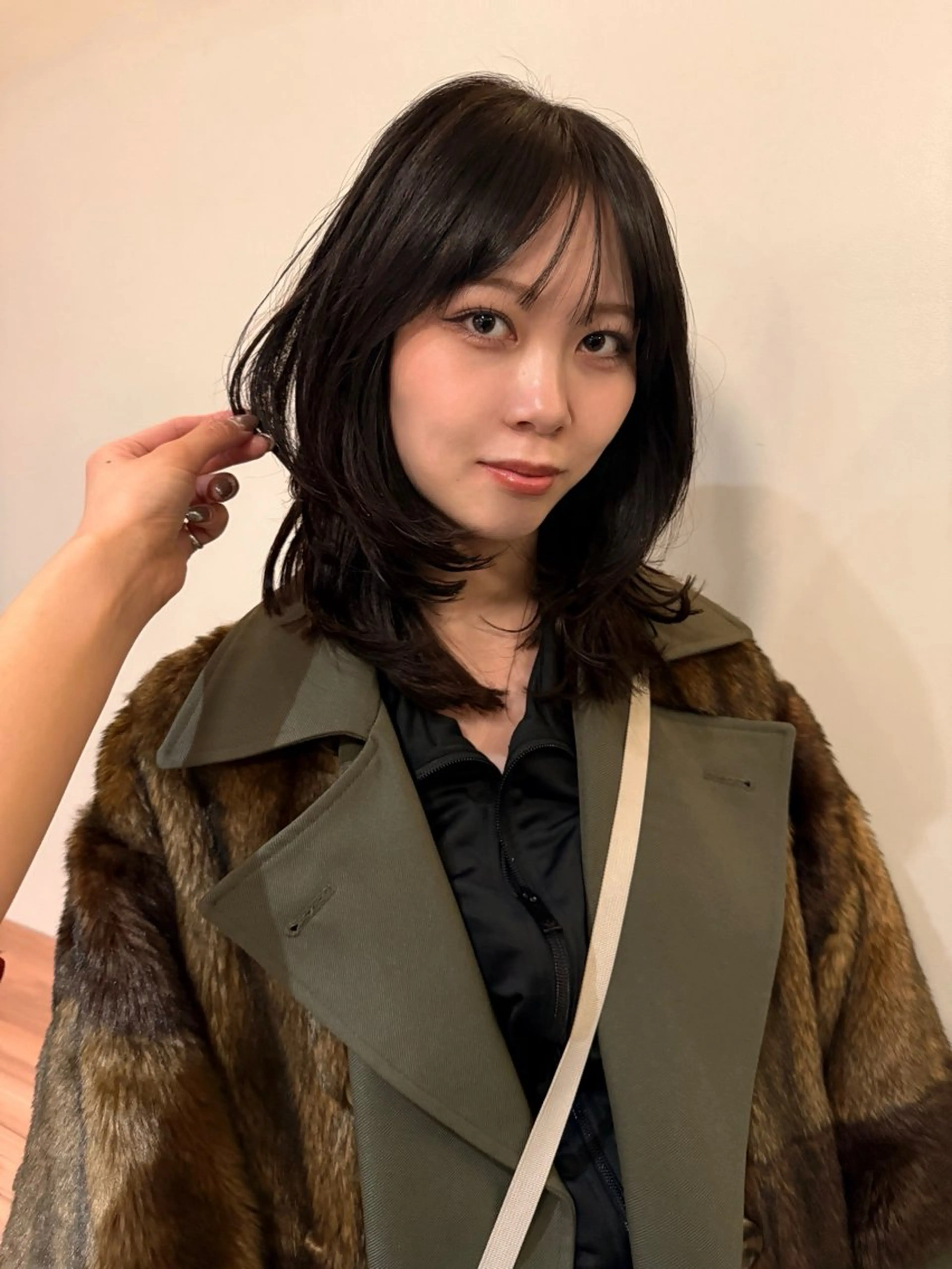 ミディアム レイヤーカット カット レイヤーカット\ウル フ　chinatsuのヘアスタイル