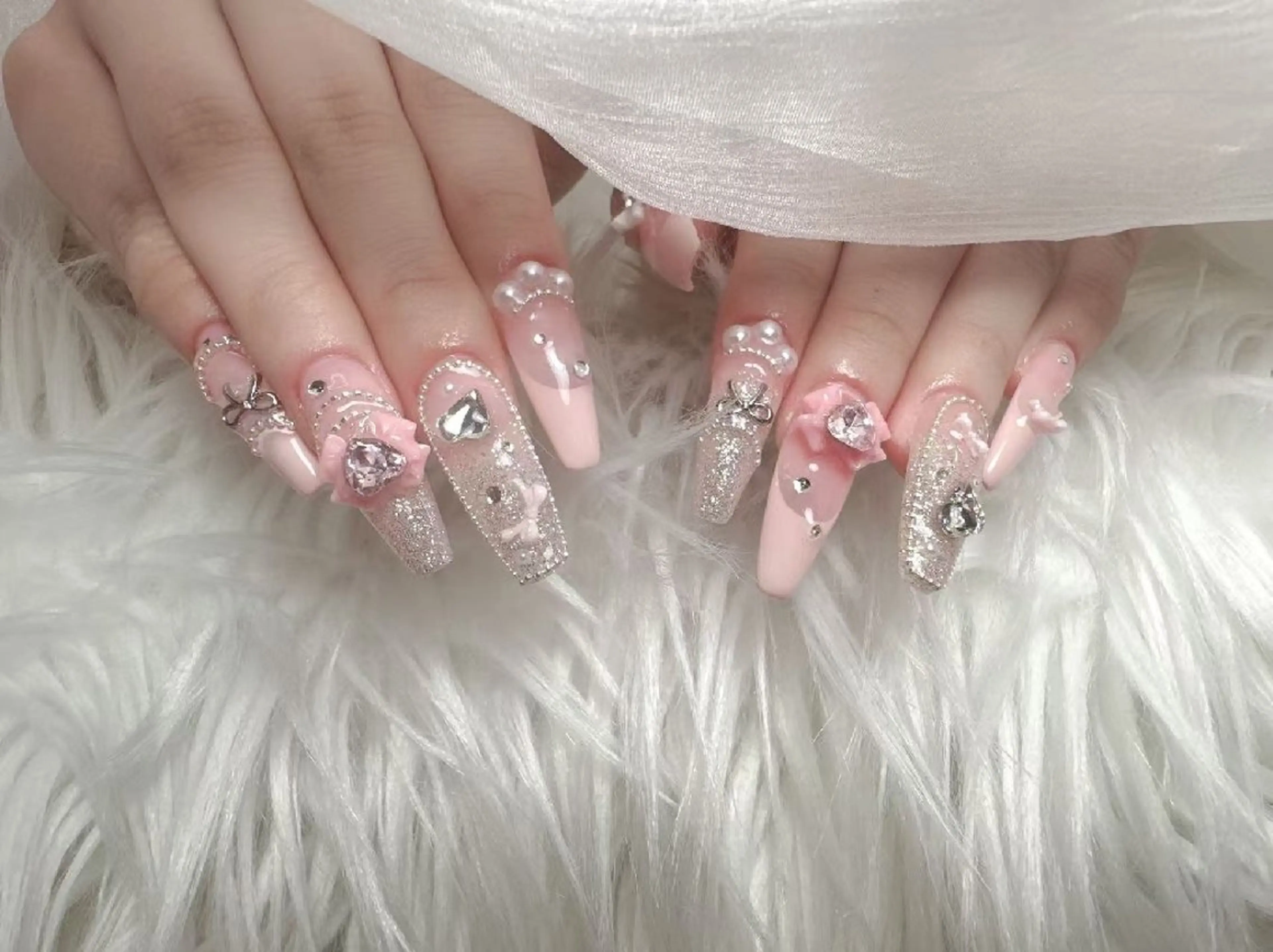 ネイル ENsalon AKIRAのネイルデザイン