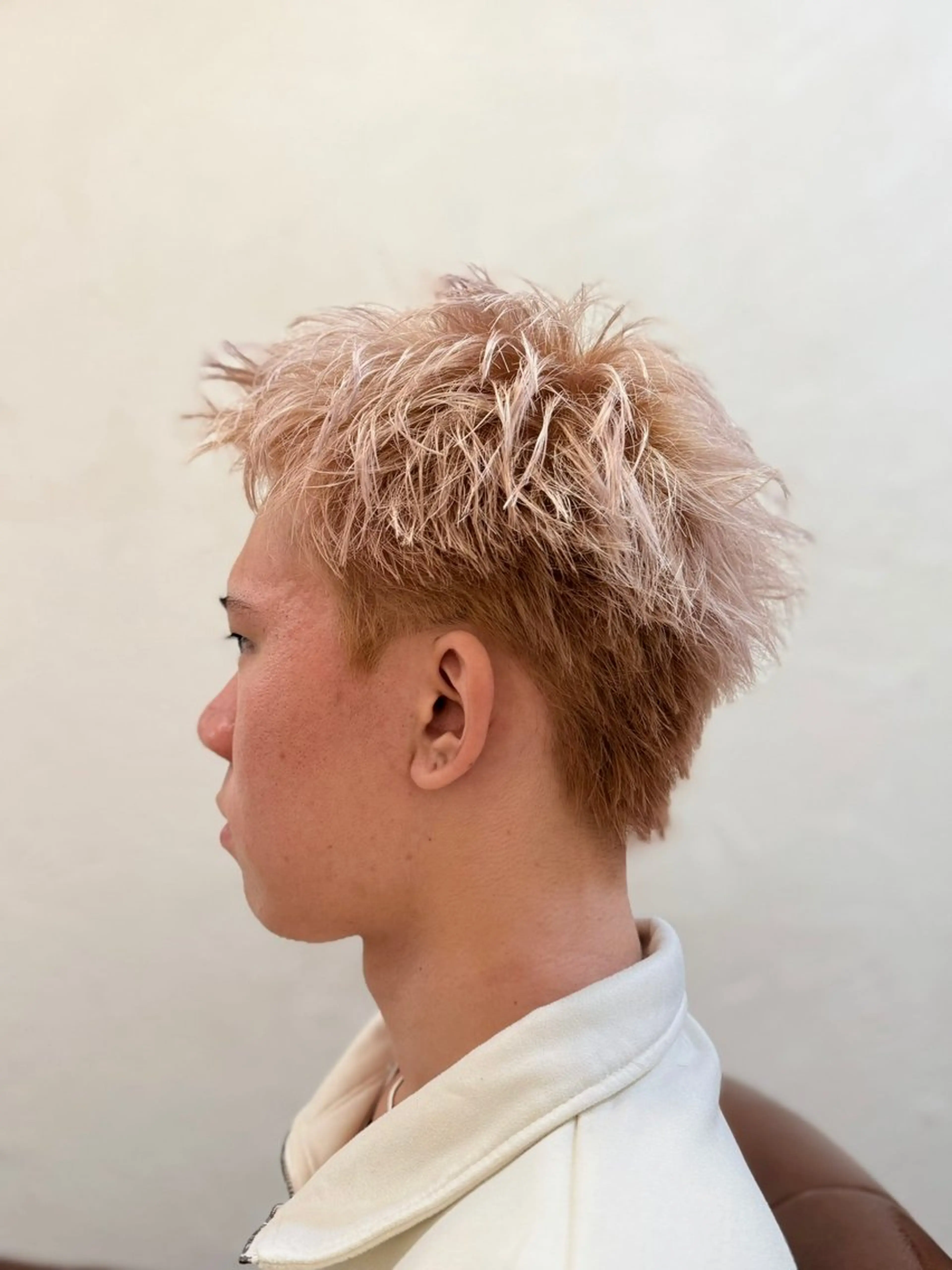 ショート カラー メンズ メンズブリーチ ブリーチ ダブルカラー カット ヘアカラー メンズ/スパイキー ショート/isseyのヘアスタイル