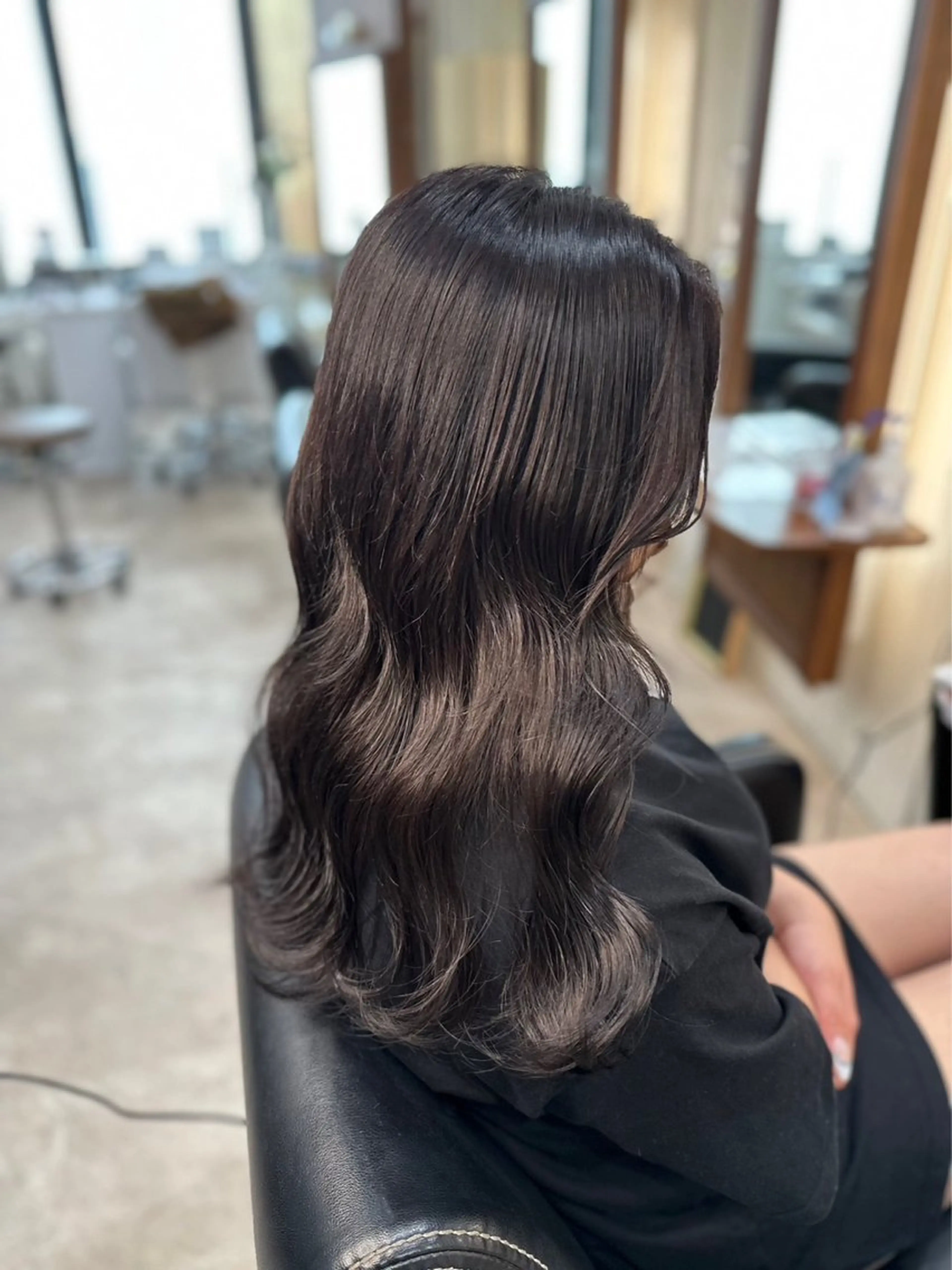 【minimoモデル限定】韓国風◎暗髪カラー＋ちゅるんトリートメントの写真