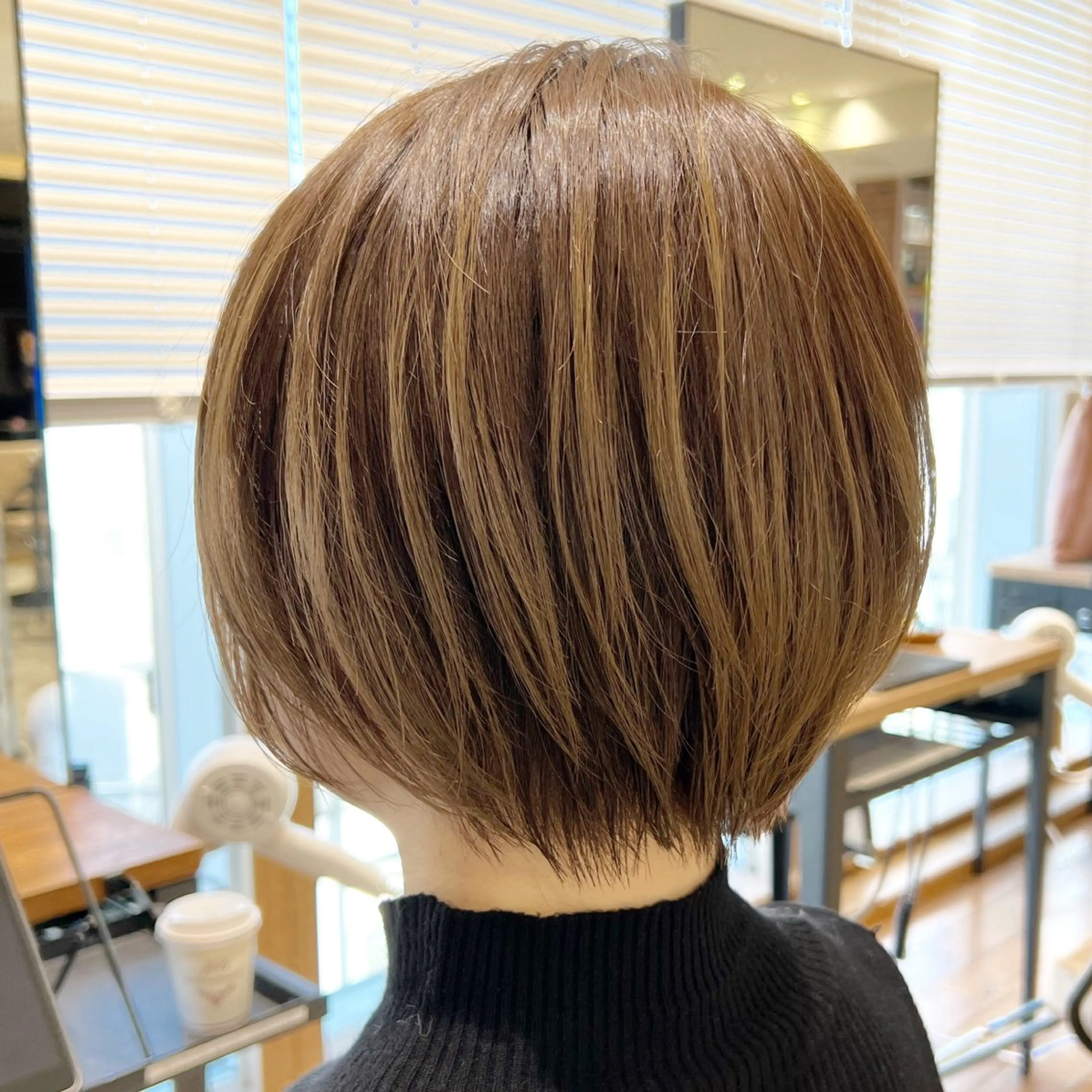 ショート カラー カット トリートメント 💍新宿ショート 💍岩田莉奈のヘアスタイル