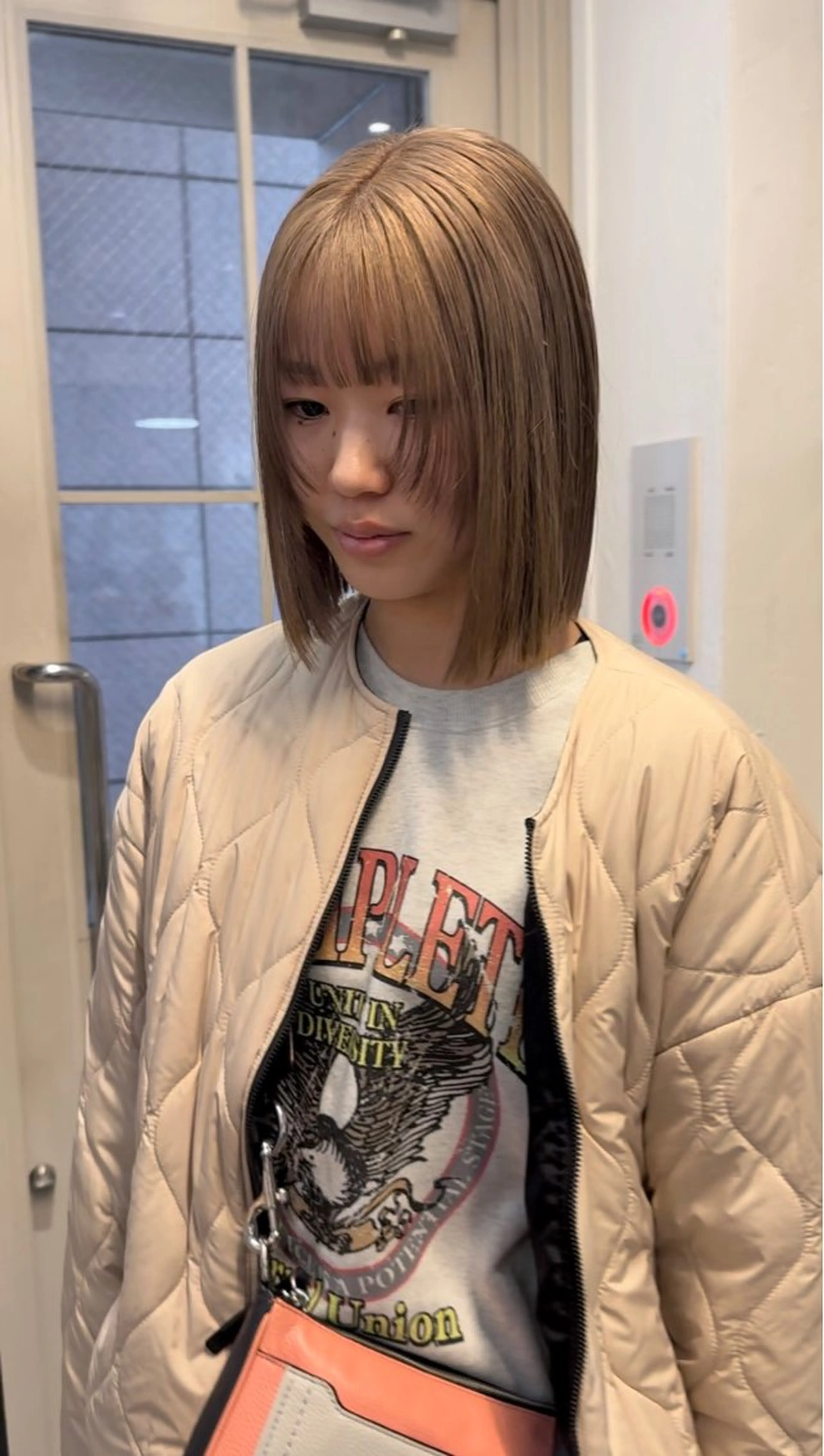 ショート カラー ブリーチ ハイトーンカラー ブリーチなしカラー ボブ ヘアカラー REINA☁️透明感 カラー/ぷつっと♡のヘアスタイル