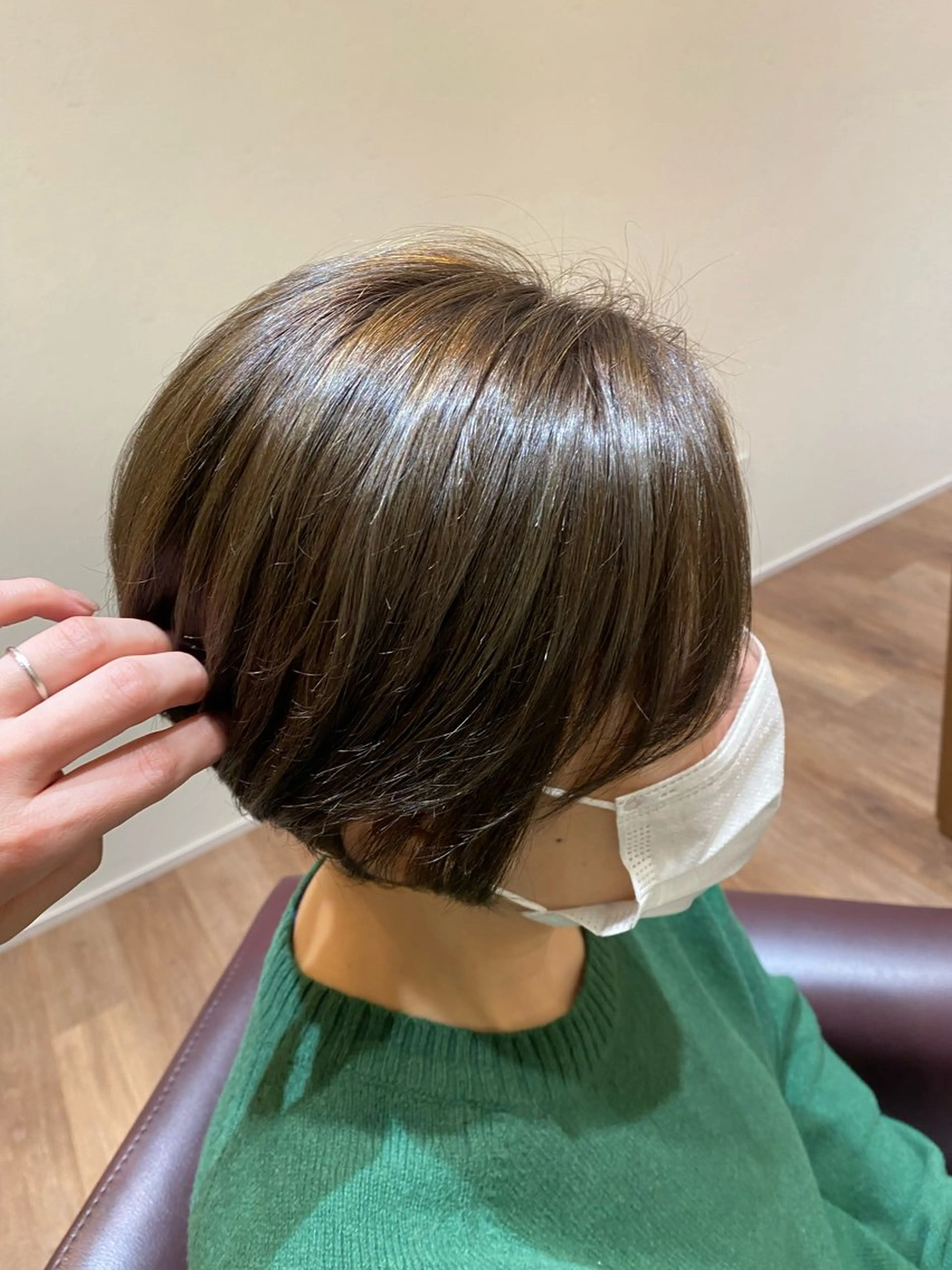 ショート カラー 石毛 ひかるのヘアスタイル