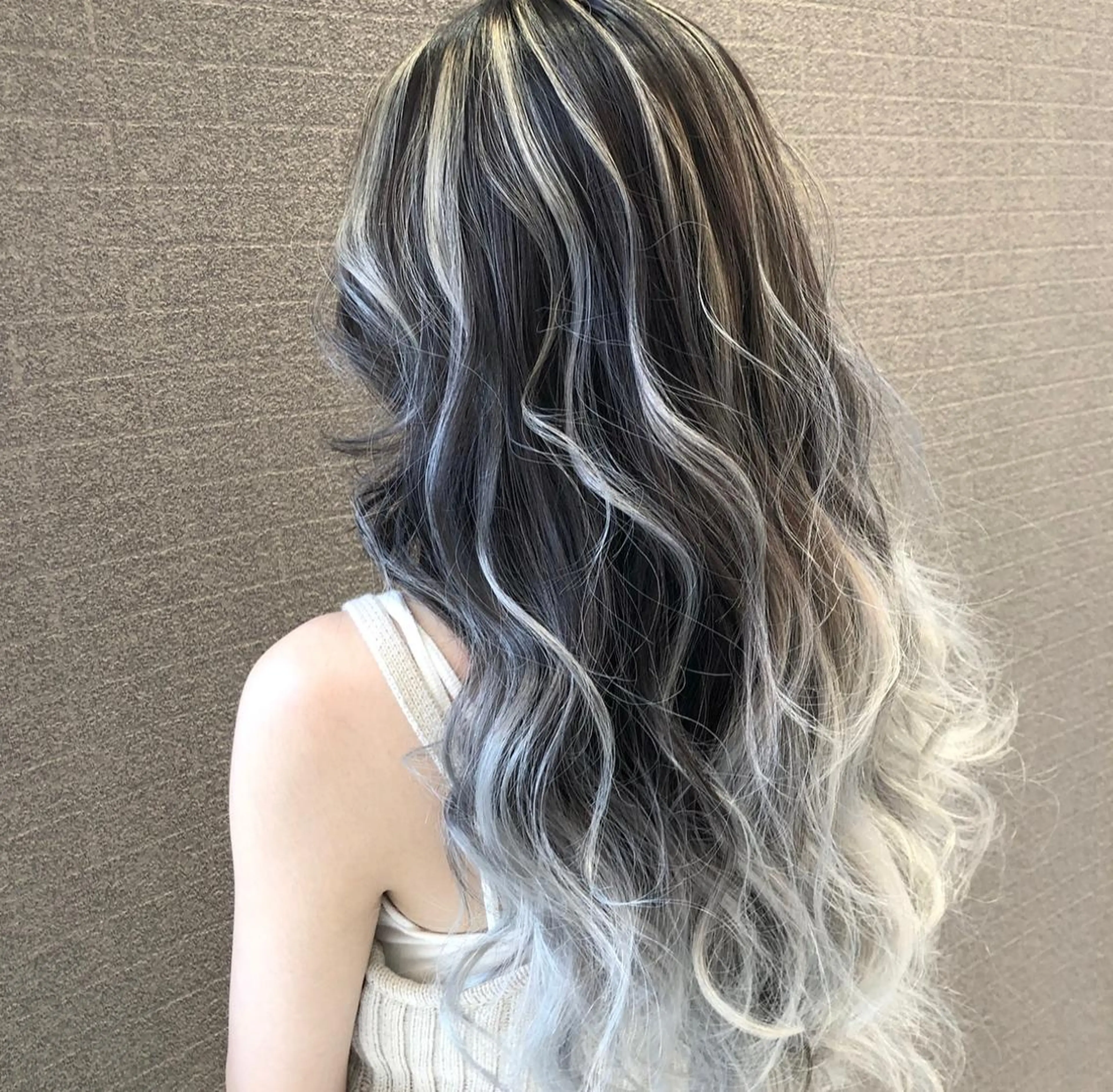 セミロング カラー ヘアアレンジ ショートボブ シールエクステ バレイヤージュ ブリーチ デザインカラー アンドウ ユウ/ レイヤーカット/韓国のヘアスタイル