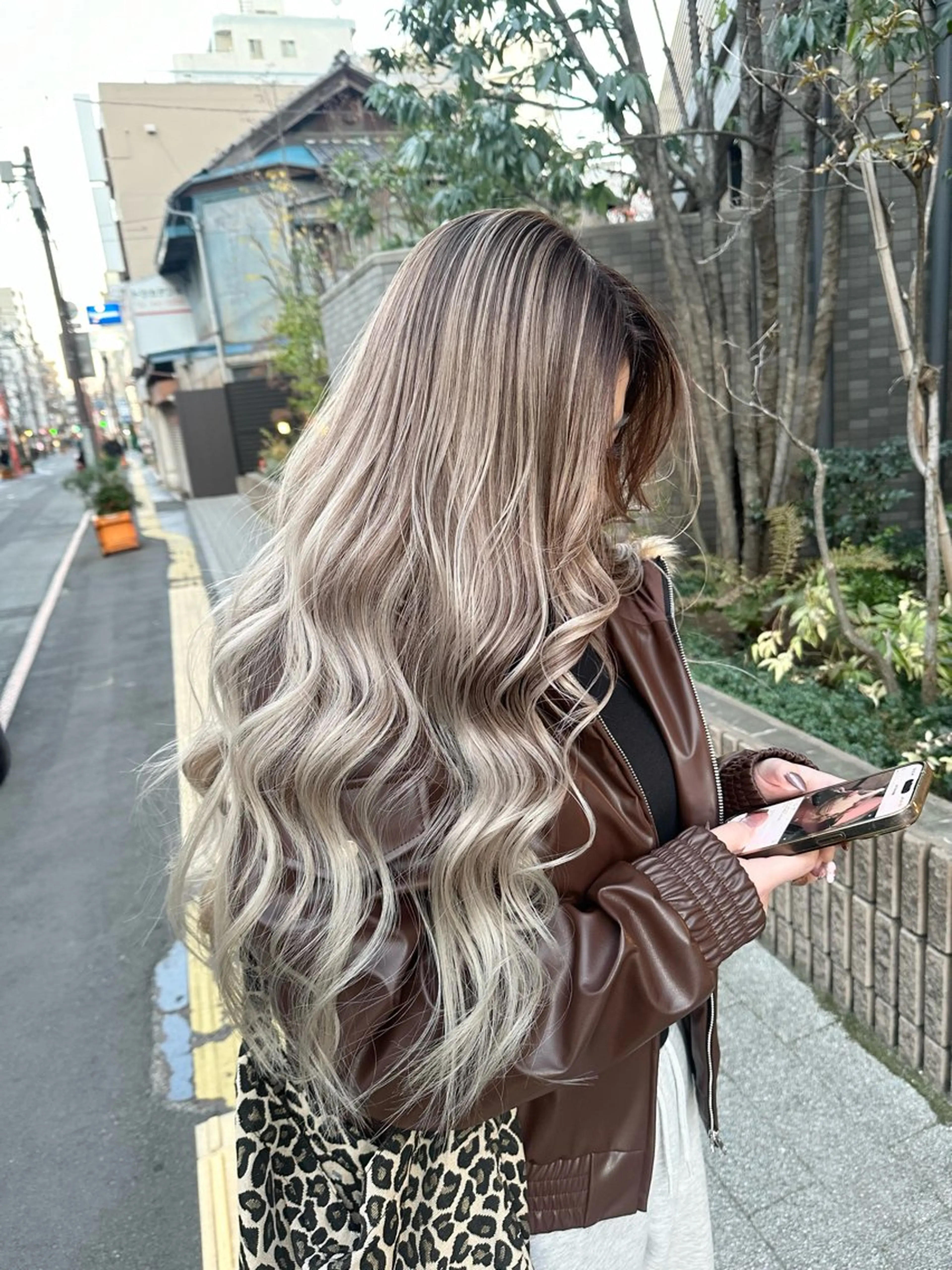 ロング カラー りょうへい/ 全頭ブリーチ/渋谷のヘアスタイル