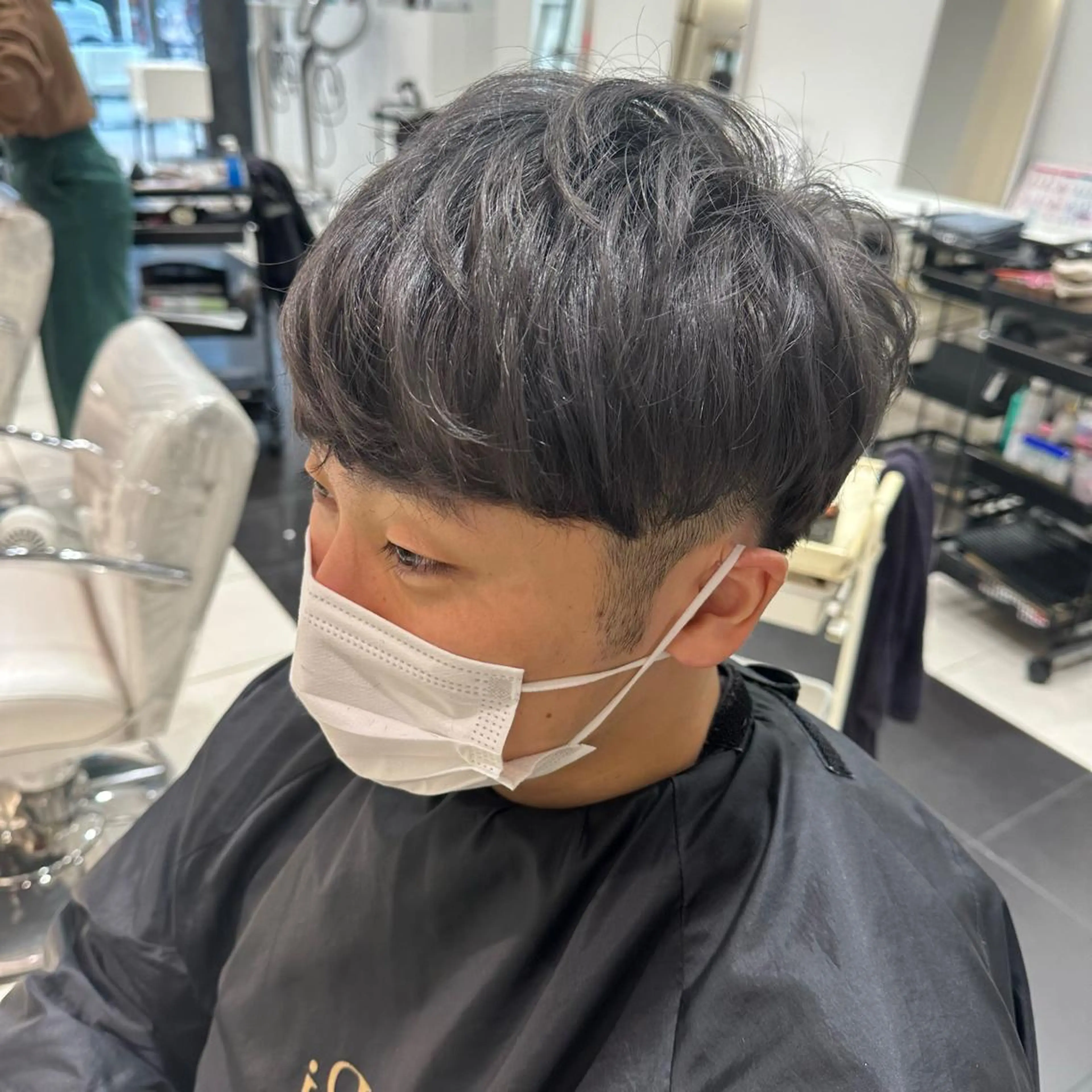 ショート カラー ブリーチ シルバー カット ヘッドスパ 【潤いツヤヘア🫧】 岸野　妙波のヘアスタイル