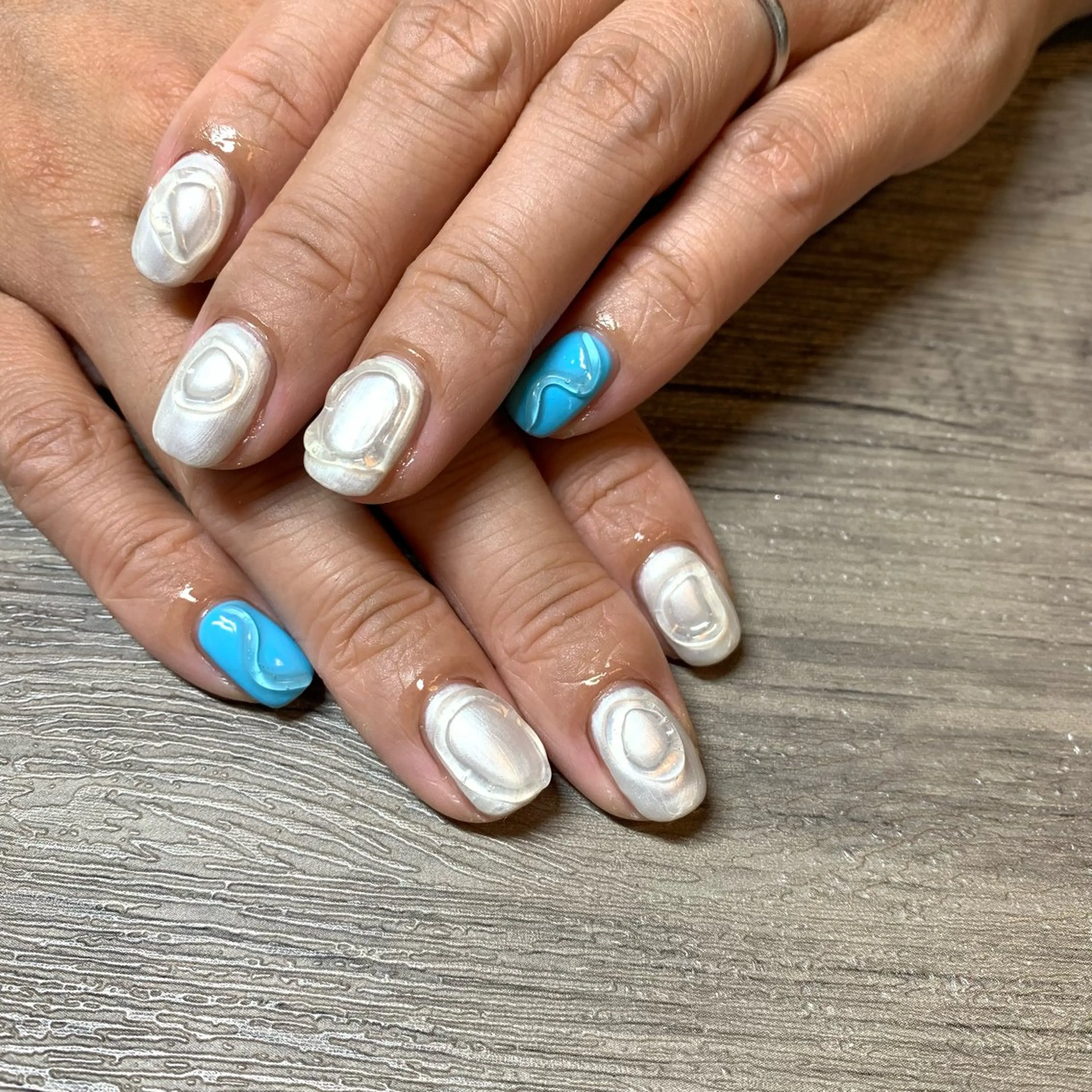 ネイル 稲垣 友里恵のネイルデザイン