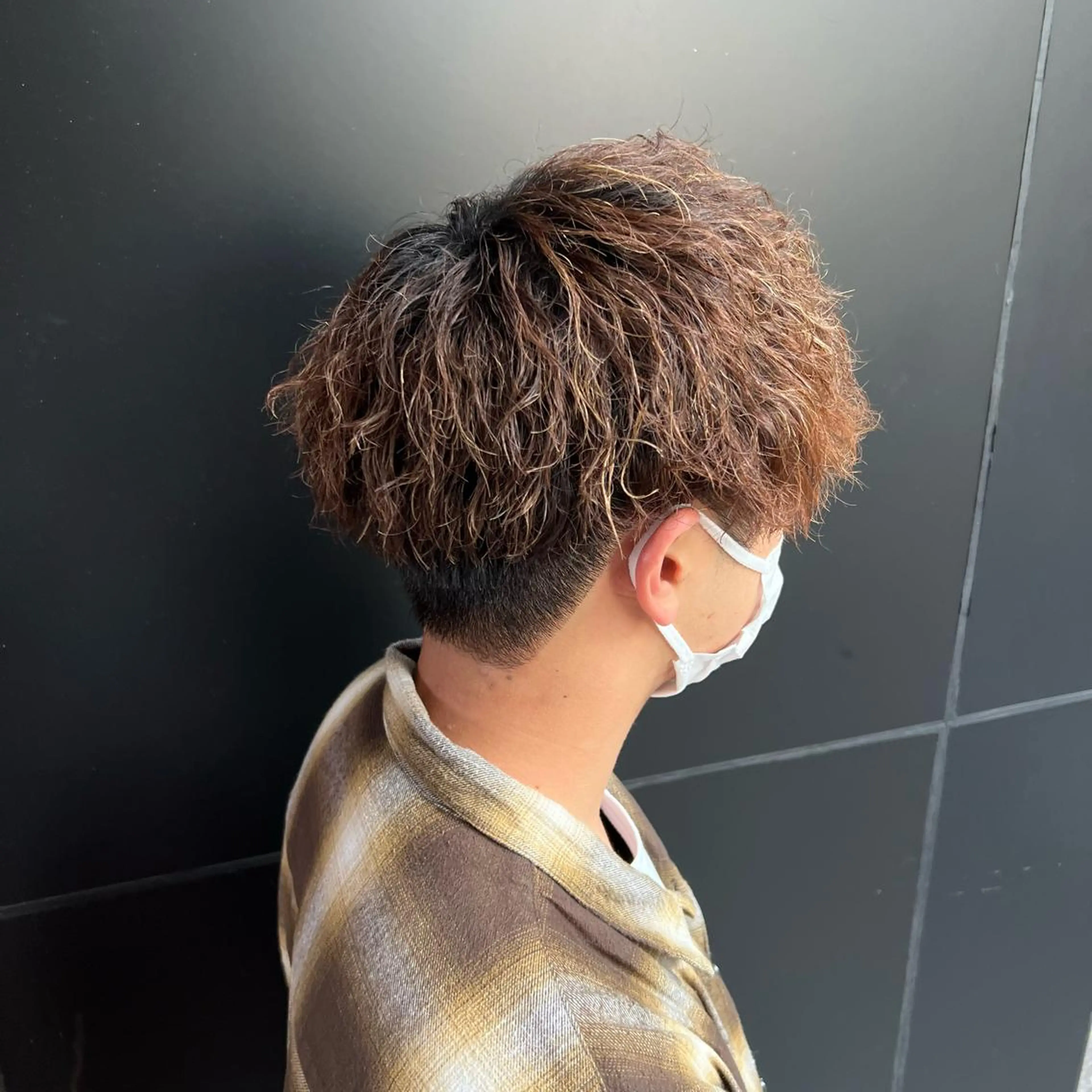 ミディアム パーマ 豊崎 佑輔のヘアスタイル