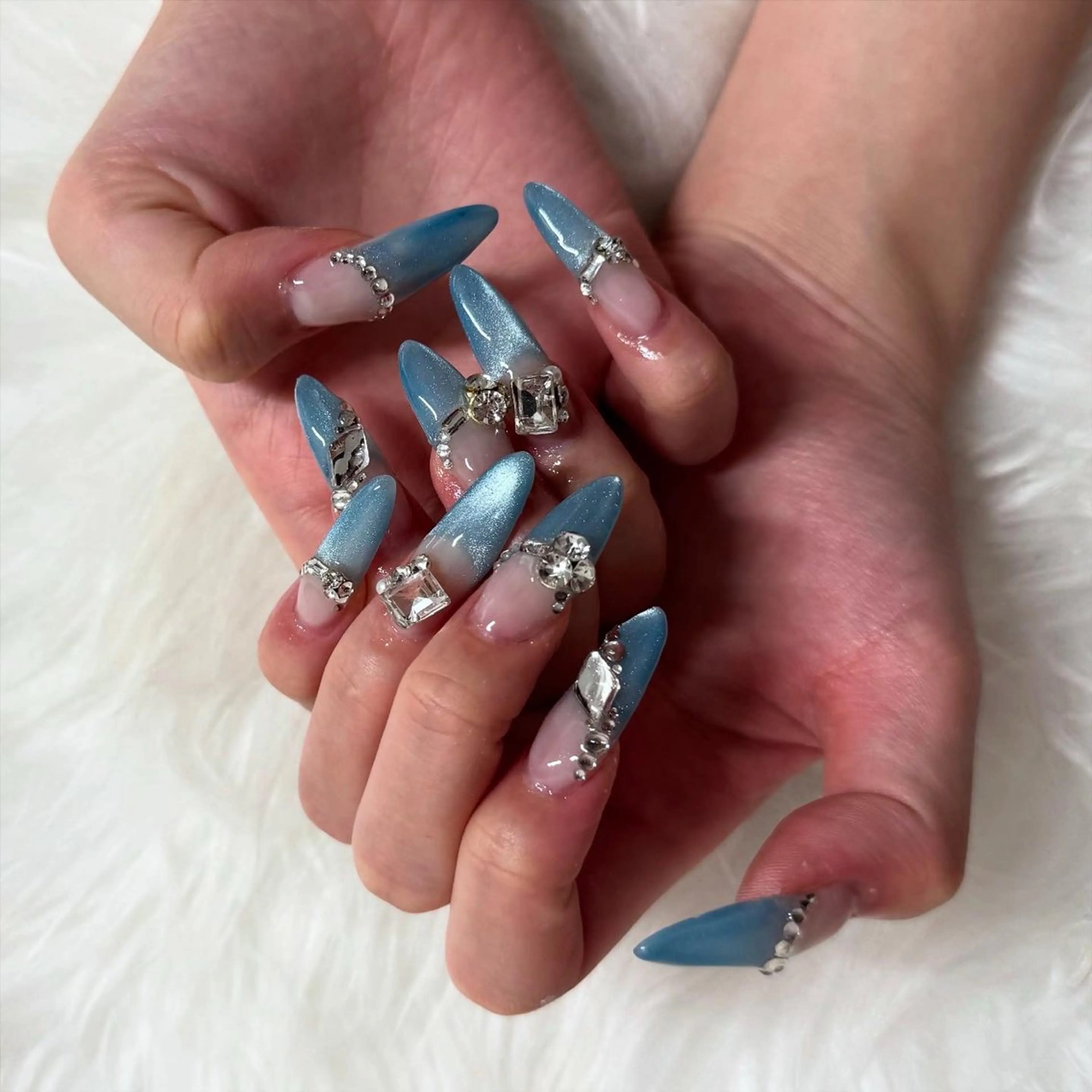 ロング ハンドネイル mao .のネイルデザイン