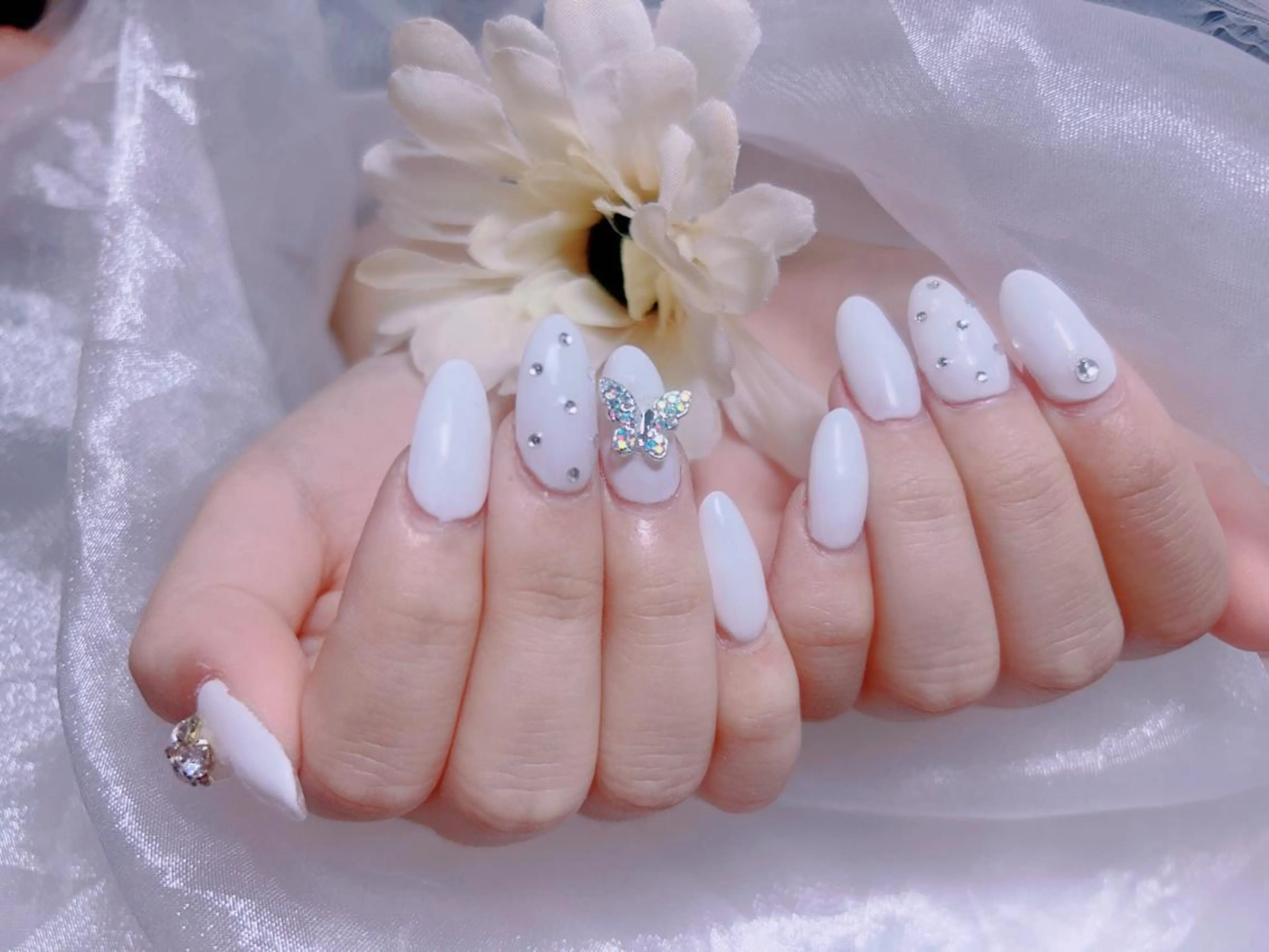 ネイル ハンドネイル VIVIAN リサのネイルデザイン