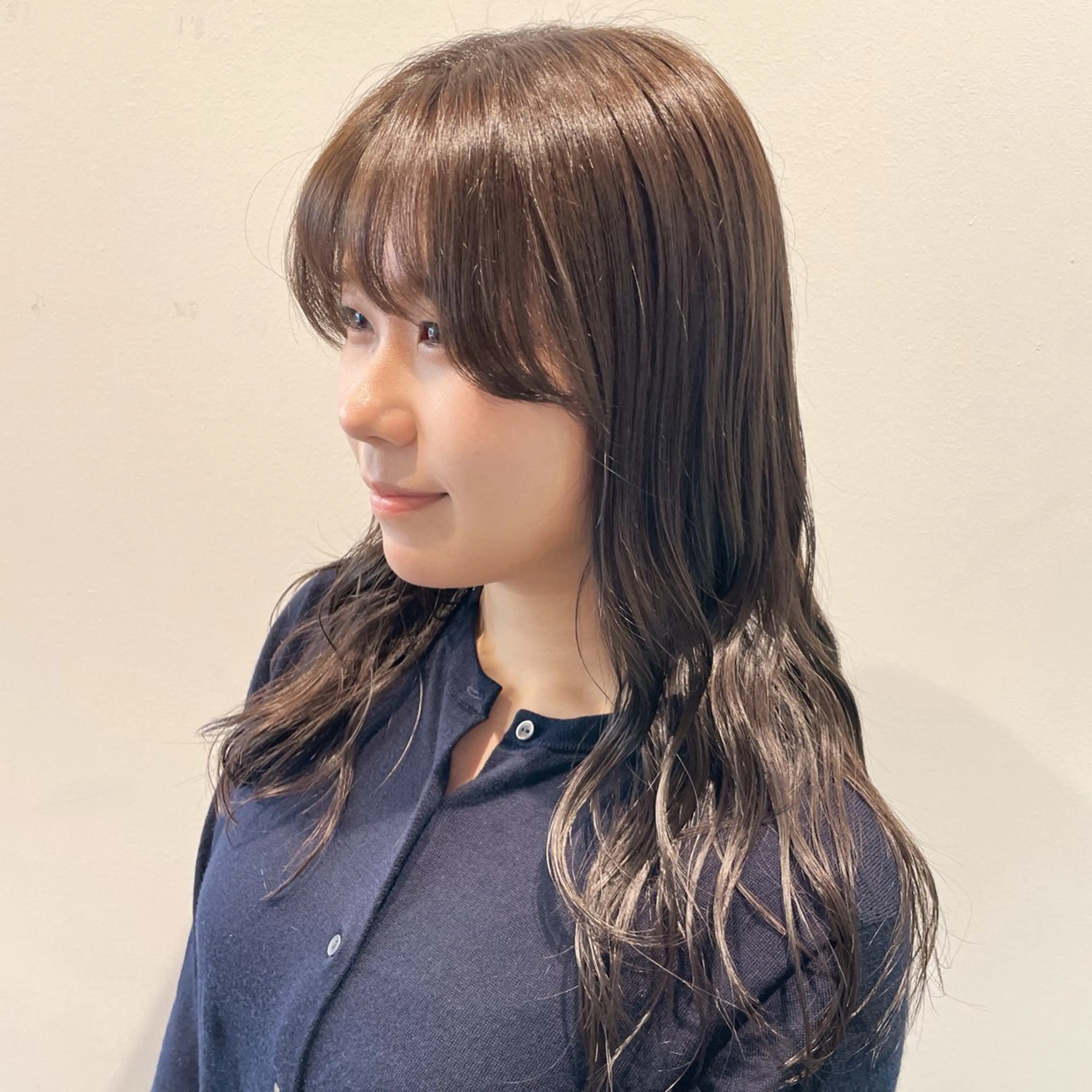 セミロング カラー ヘアカラー トリートメント 透明感カラー×ヘア アレンジ🪽しおりのヘアスタイル