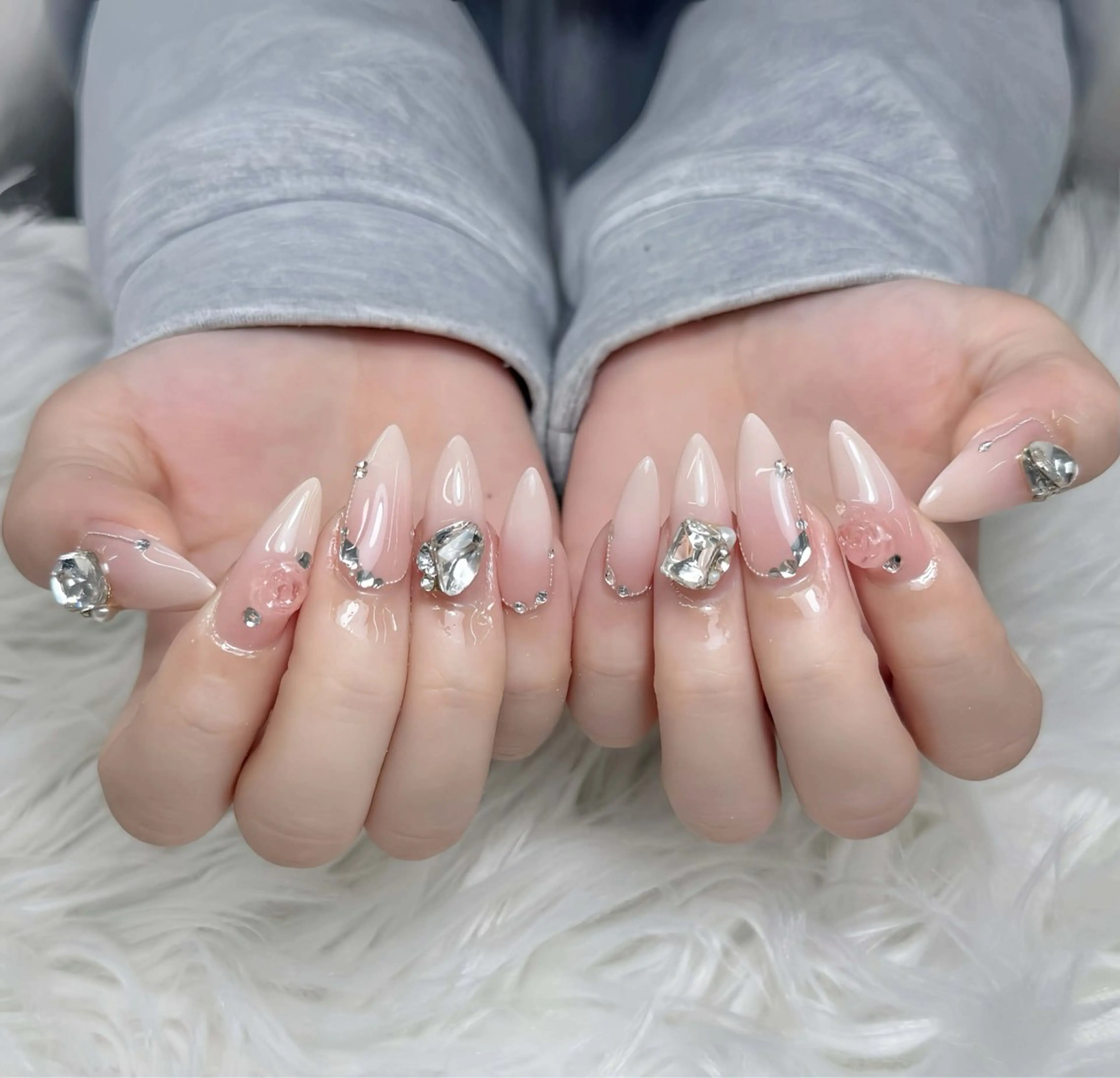 ネイル アートネイル ジェルネイル キラキラネイル 韓国ネイル ロングネイル ハンドネイル ハンドケア ぱん ちゃんのネイルデザイン