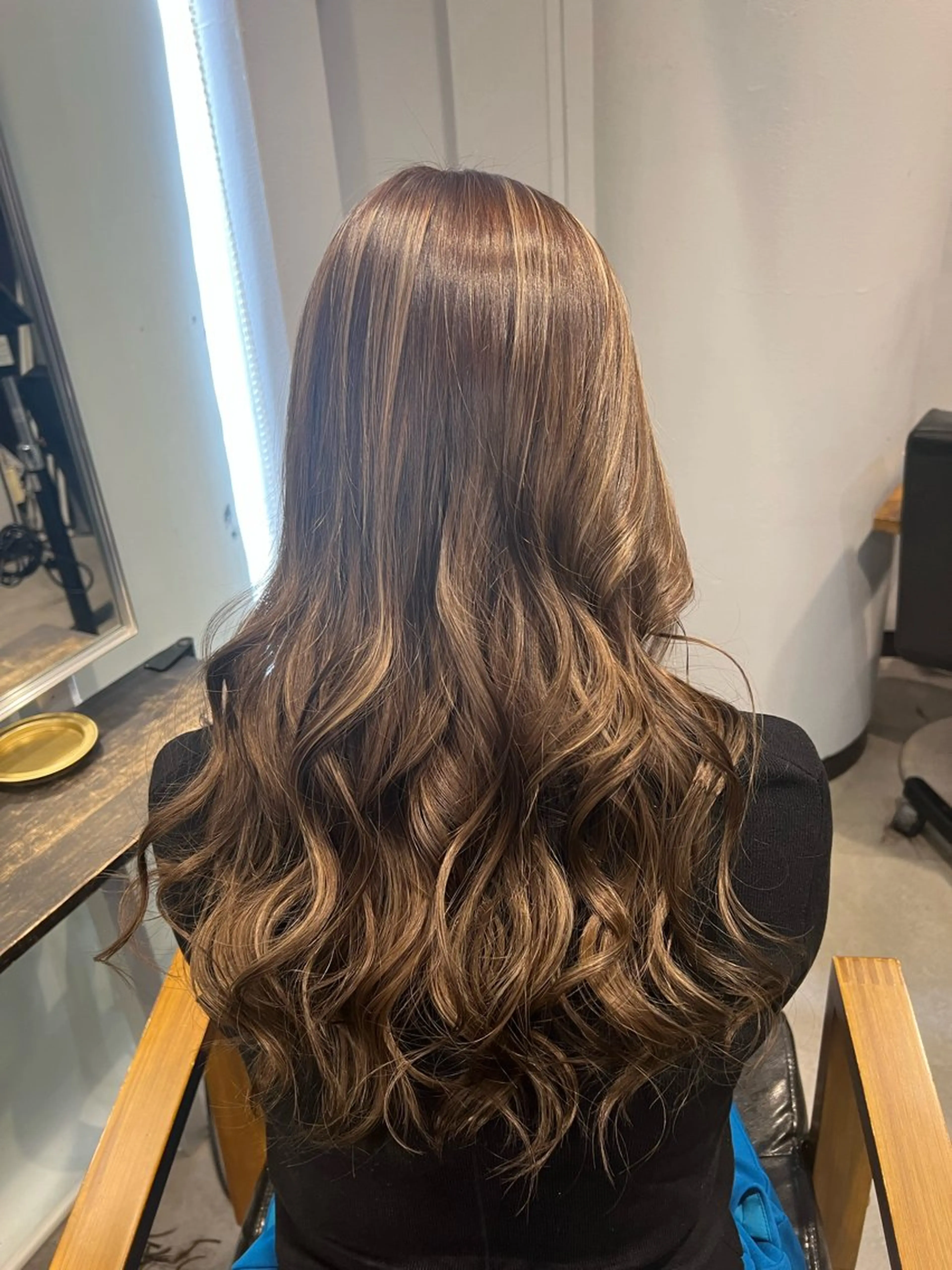 ロング カラー ハイライトカラー ハイライト カット ヘアカラー トリートメント 難波/ハイトーン 🦋AOI🦋のヘアスタイル