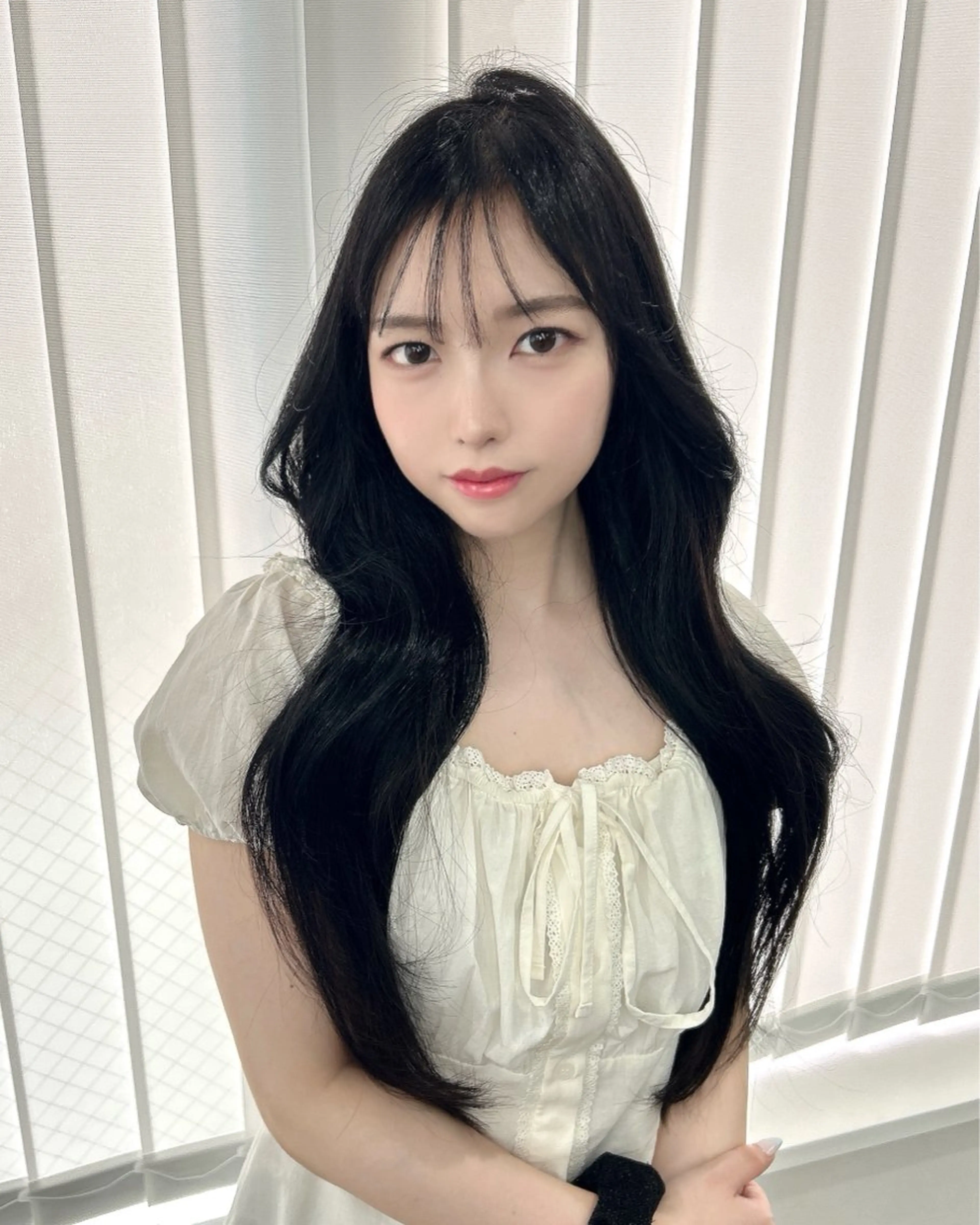 ロング カラー 黒髪 グレーブラック エクステ ヘアカラー エクステ LANDS所属・nanaka 🤍韓国ワンホンヘアのヘアスタイル