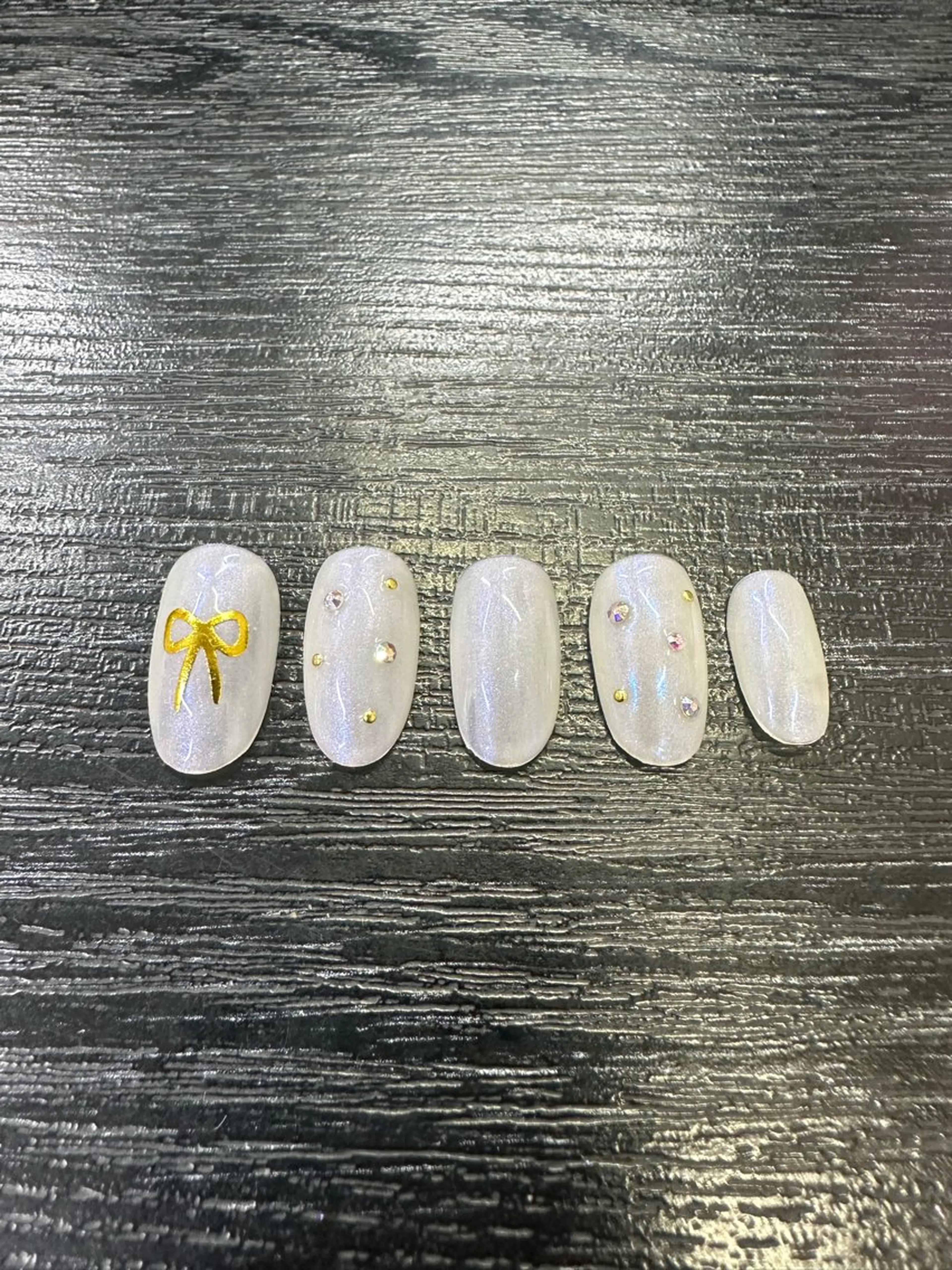 ネイル オーロラネイル リボン ストーンネイル M Hのその他イメージ