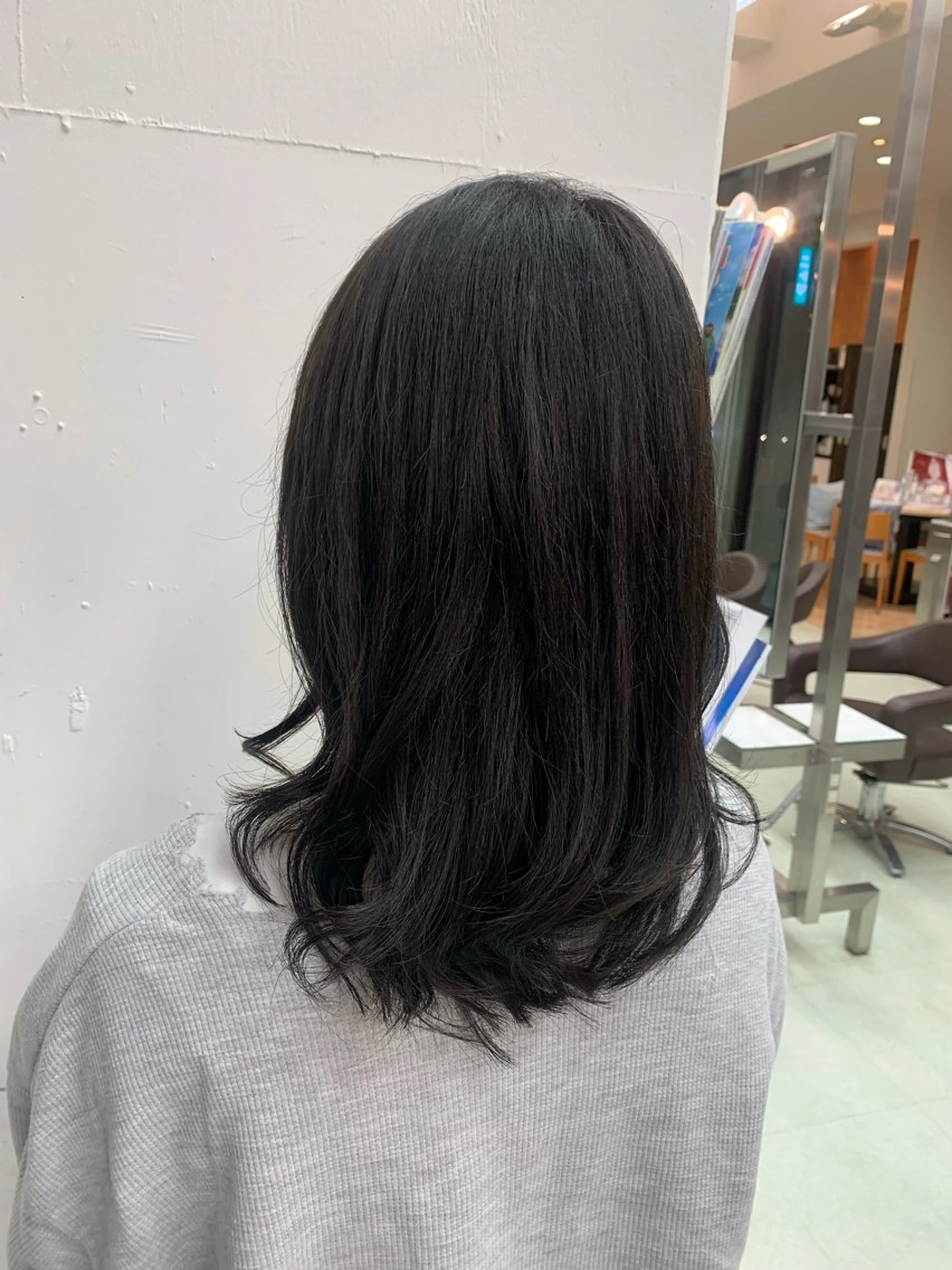 セミロング カラー ブリーチ WILL西宮店所属・WILL西宮野崎琴水 /透明感カラーのヘアスタイル