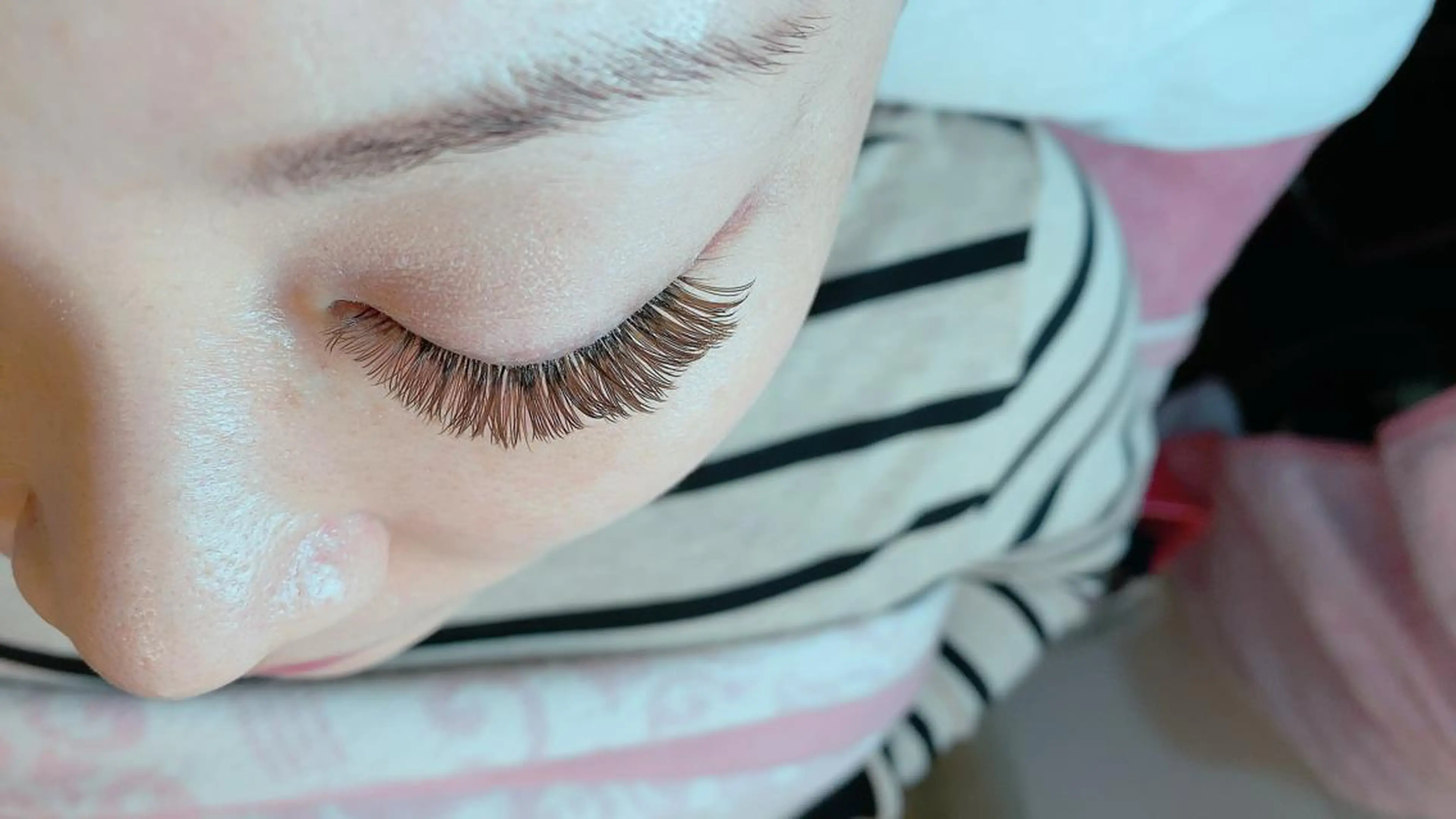 カラー パーマ ヘアアレンジ キッズ ネイル マツエク・マツパ ブラウンカラー Cカール カラーマツエク 目尻長め エクステ 神山 ビューティー・アイのマツエク・マツパデザイン