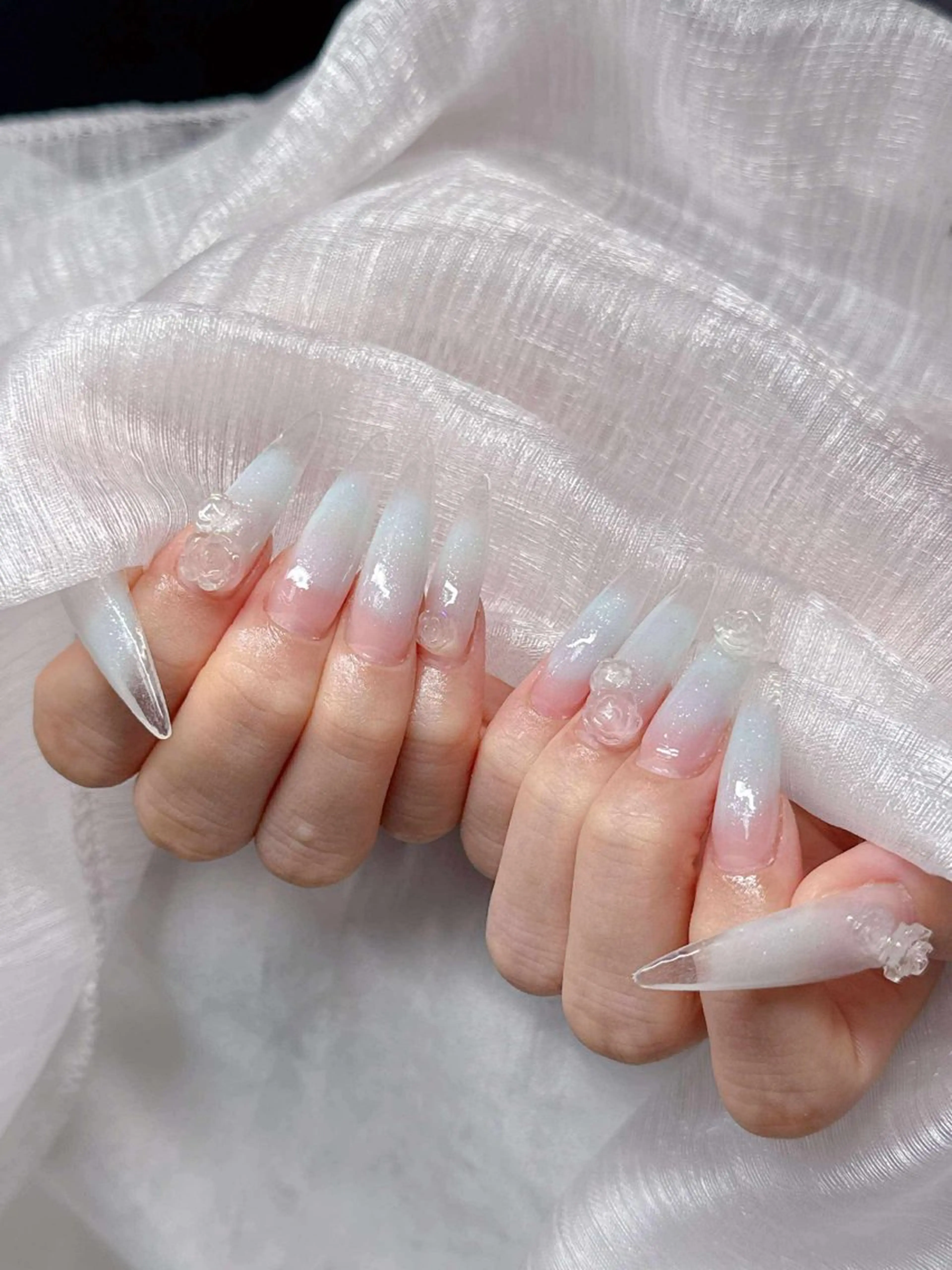ネイル ハンドネイル Lee Nailsのネイルデザイン