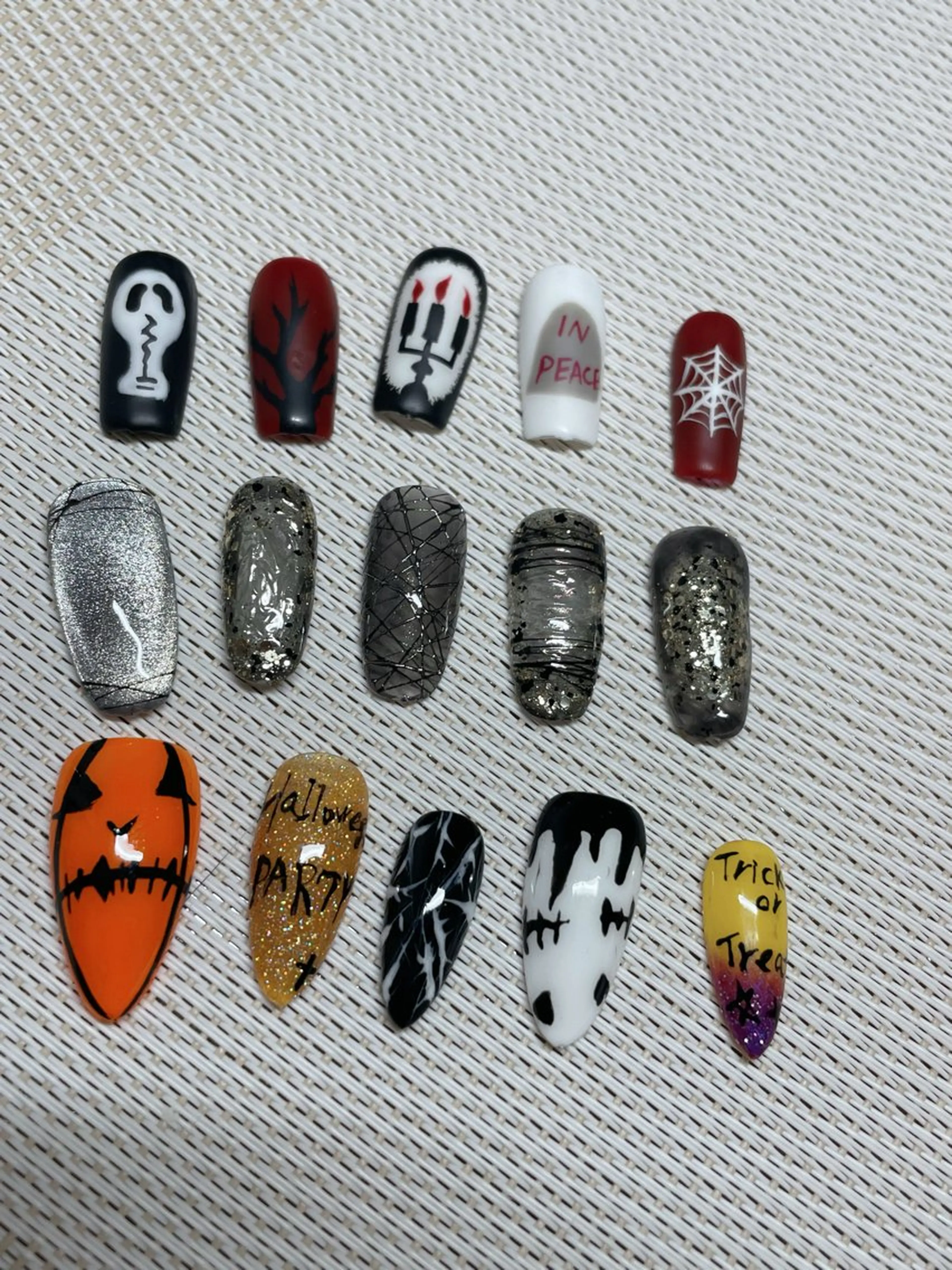 ネイル ハロウィン エン Nail salonのネイルデザイン