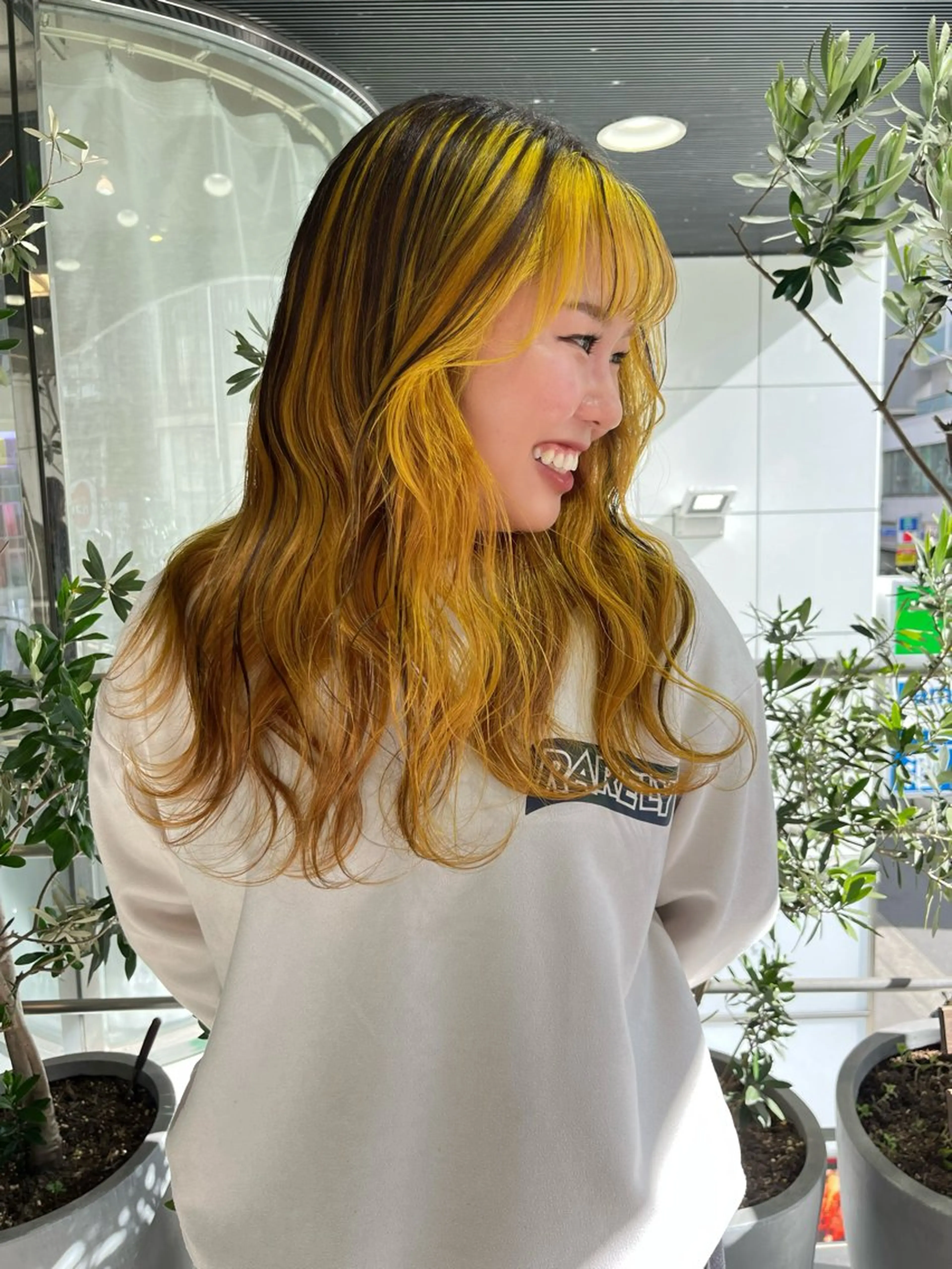 セミロング カラー ブリーチ ケアブリーチ デザインカラー ダブルカラー イルミナカラー 💖デザインカラー/ タダ ハナカ💖のヘアスタイル