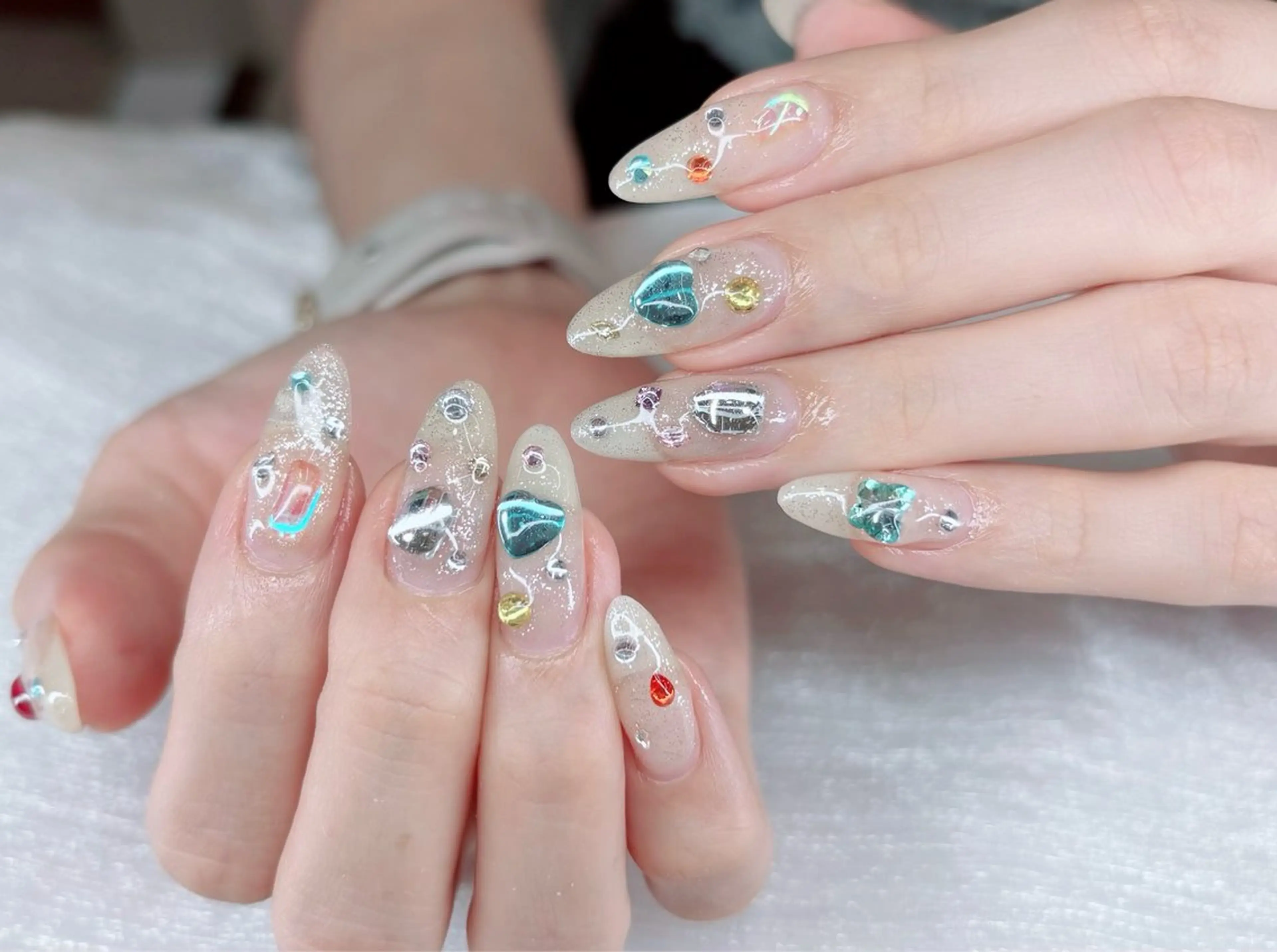 ネイル オーロラネイル ブルー チークネイル フットネイル フレンチネイル Haru 168大家店のネイルデザイン