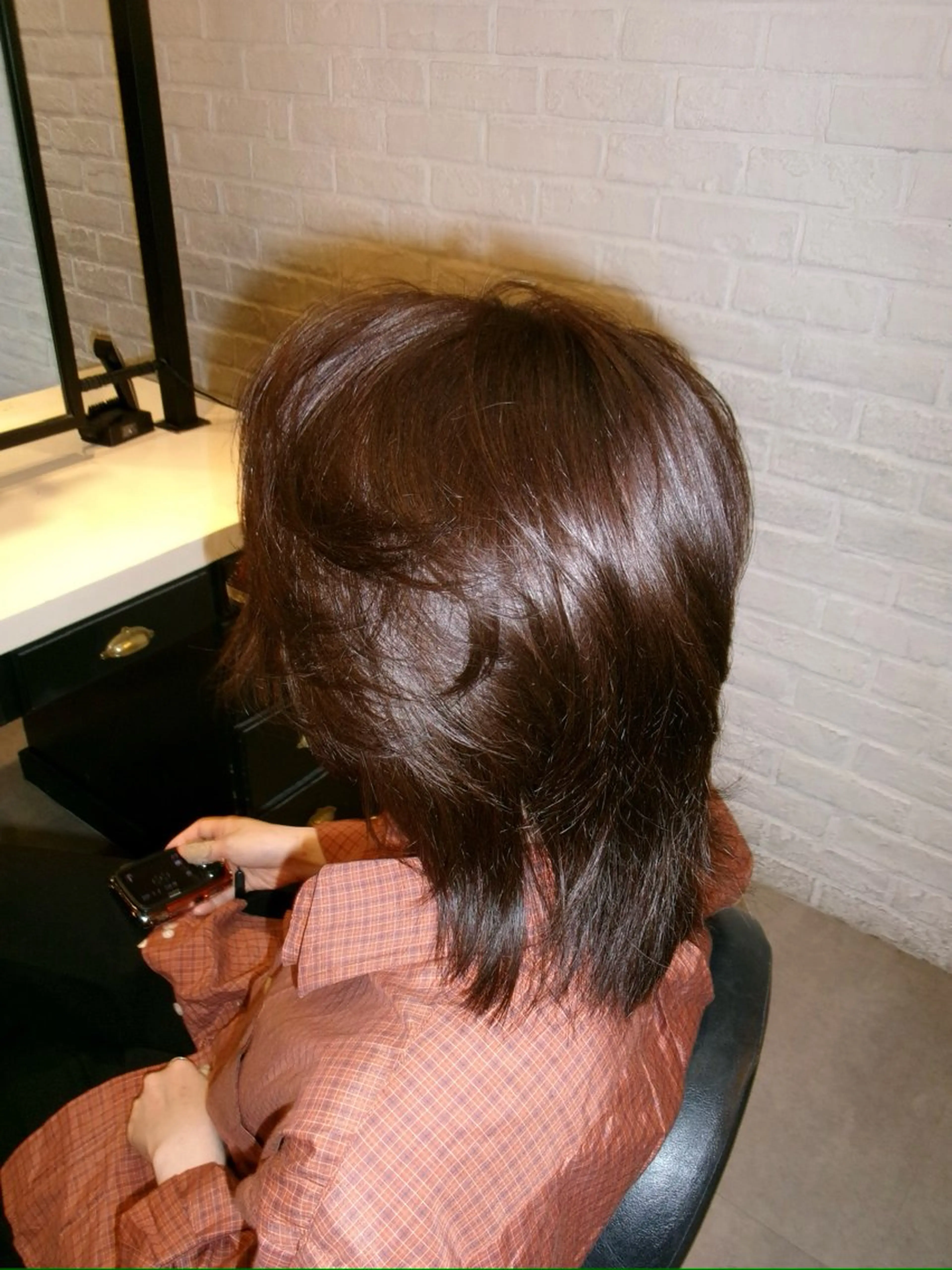 ミディアム カラー ブラウンカラー ショコラブラウン ROVER所属・Konomura Neneのヘアスタイル