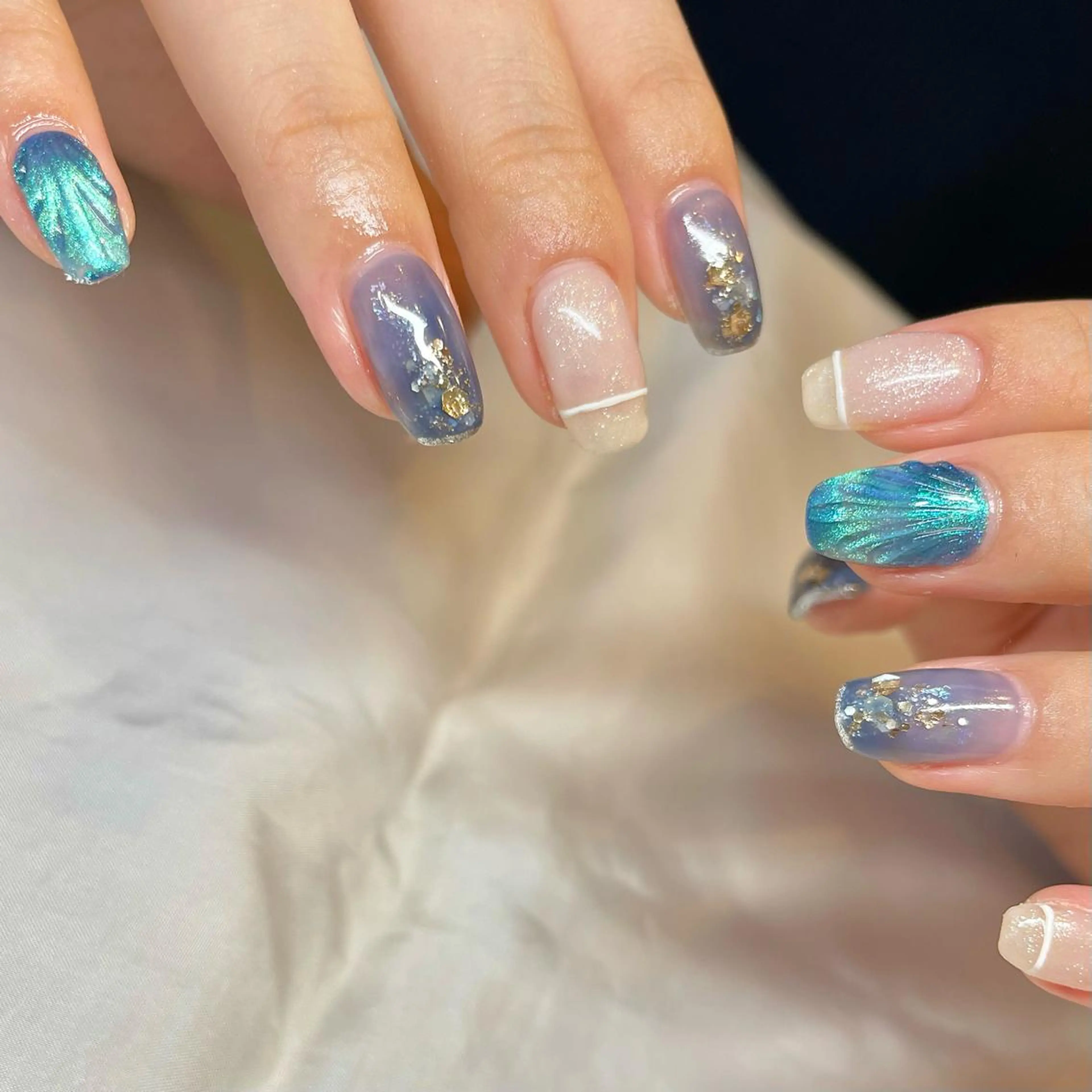 ミディアム カラー パーマ ヘアアレンジ メンズ キッズ ネイル マツエク・マツパ アイブロウ ブルーカラー ブルー クリアネイル nail&eye Aoのマツエク・マツパデザイン