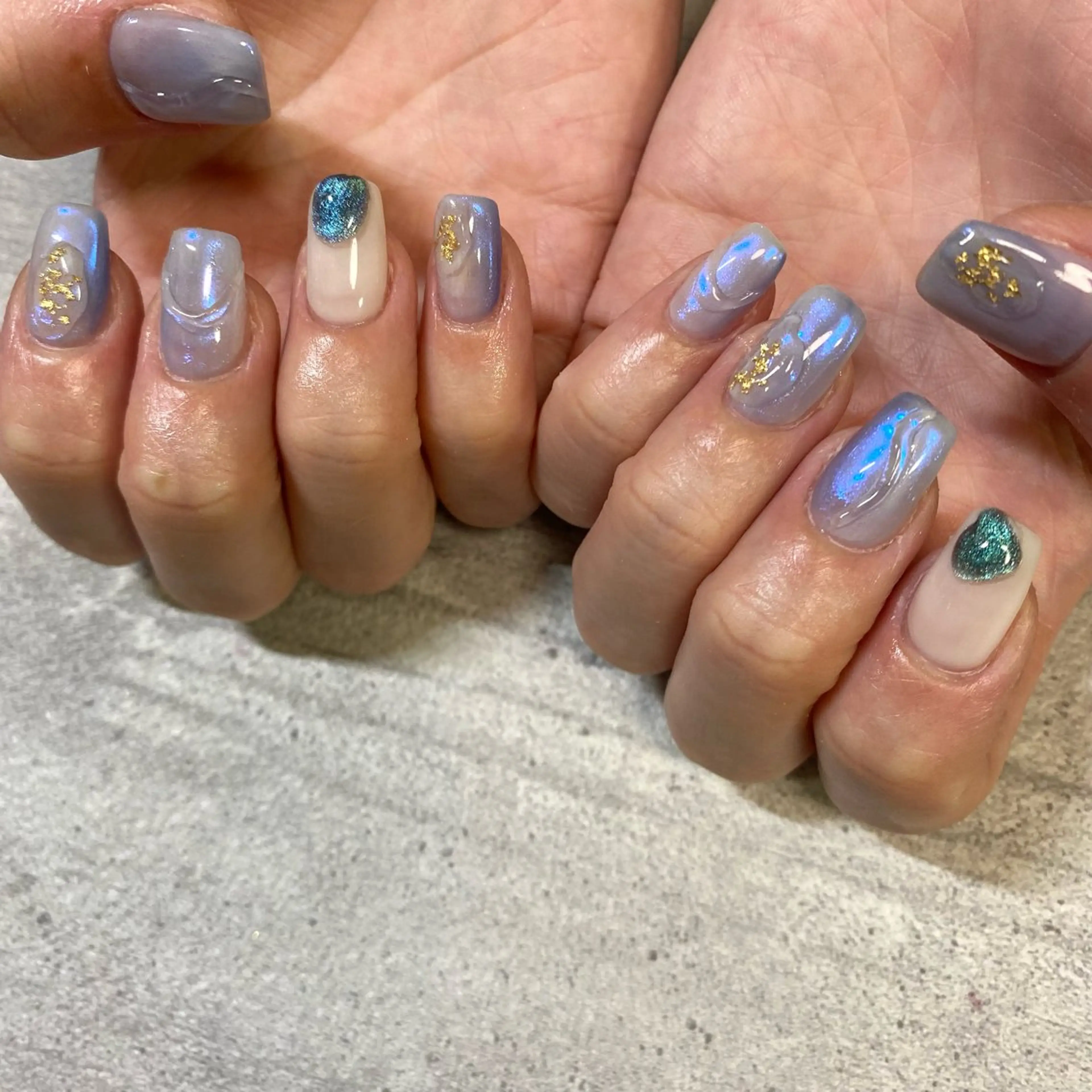 ネイル オーロラネイル 今福鶴見ネイル 8(ｴｲﾄ)のネイルデザイン