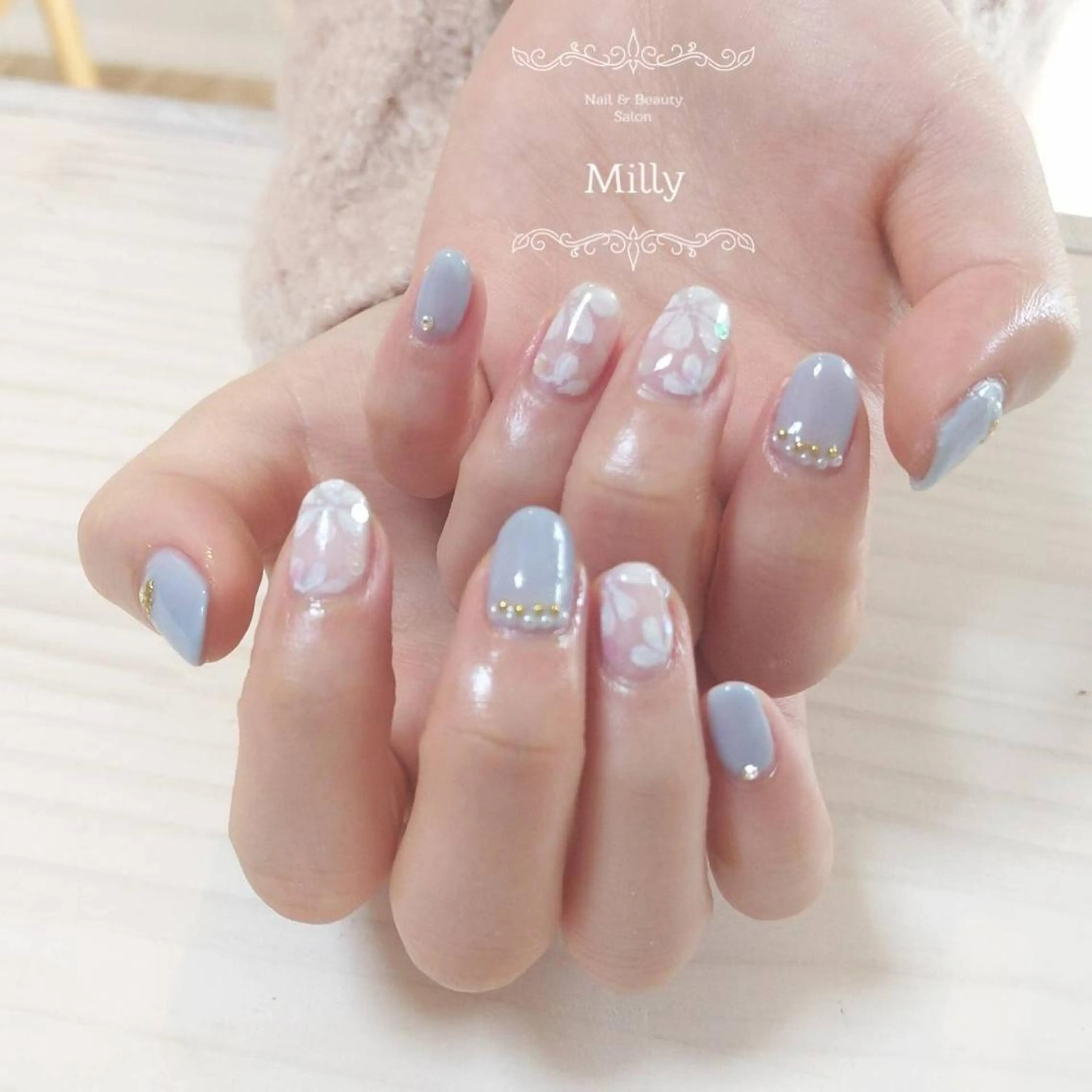 ネイル ストーンネイル milly nail （予約担当)のネイルデザイン