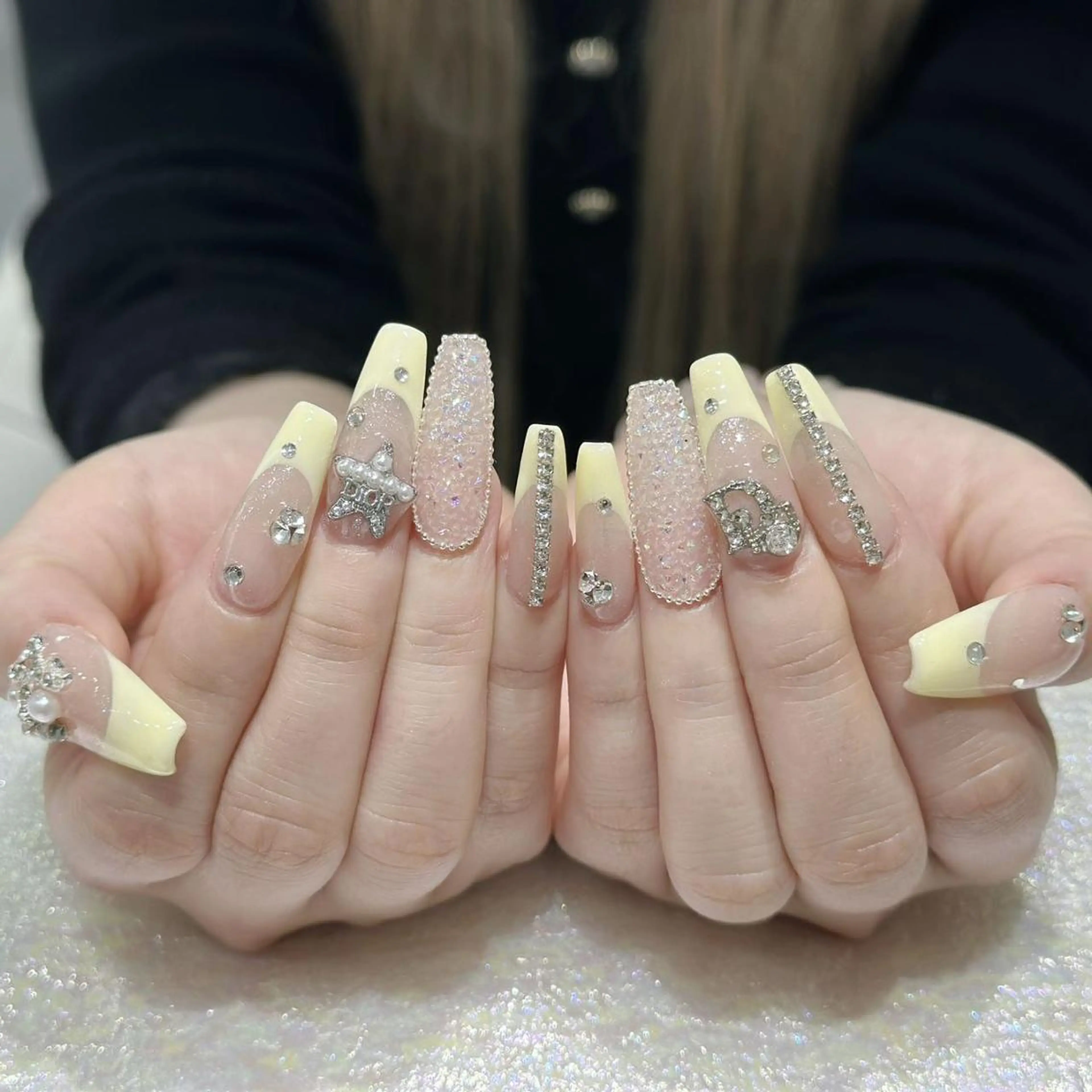 ネイル アートネイル 長さ出し ネイルチップ Queens ゲンのネイルデザイン