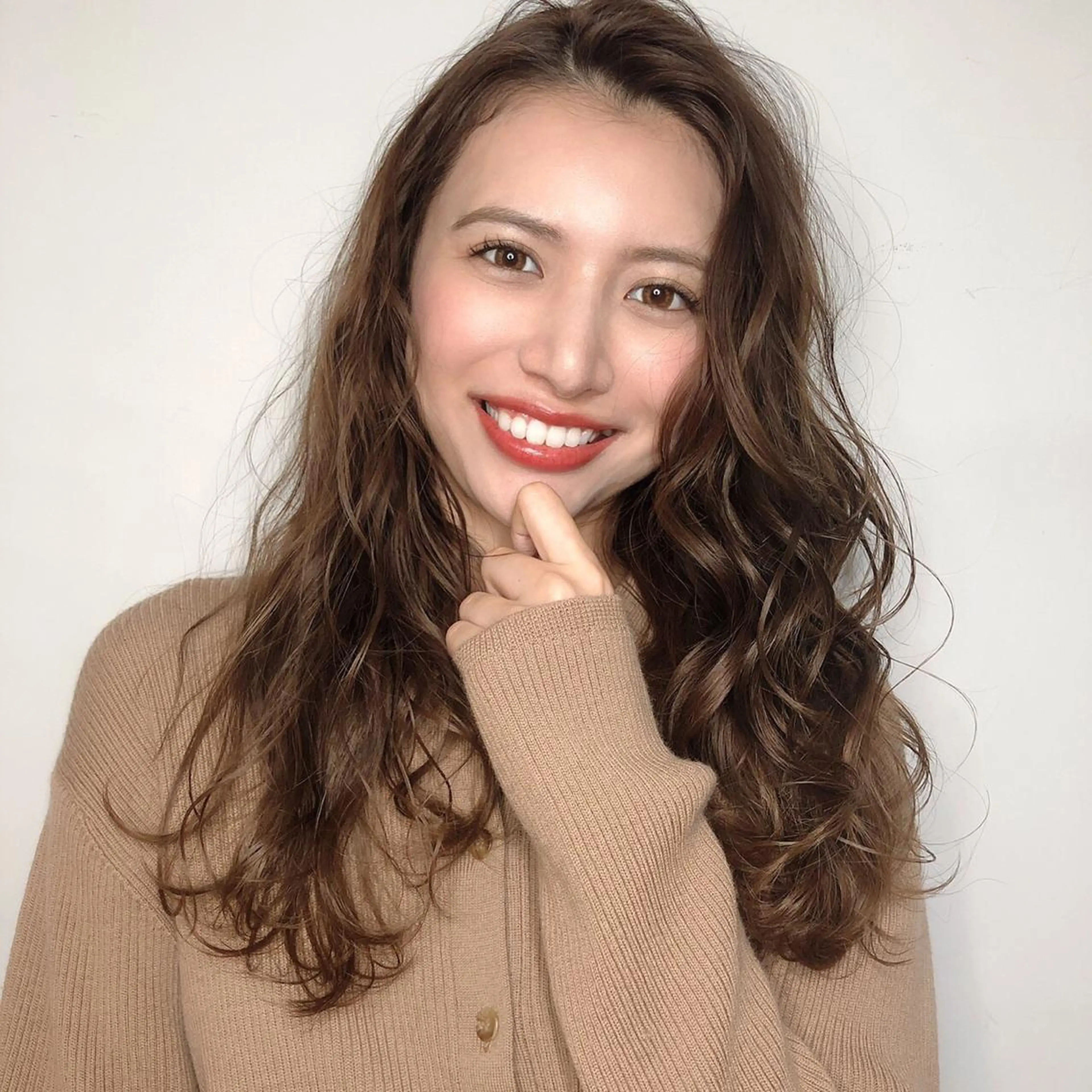 ロング ✨色持ちの良い艶 カラー✨蟹江真世のヘアスタイル