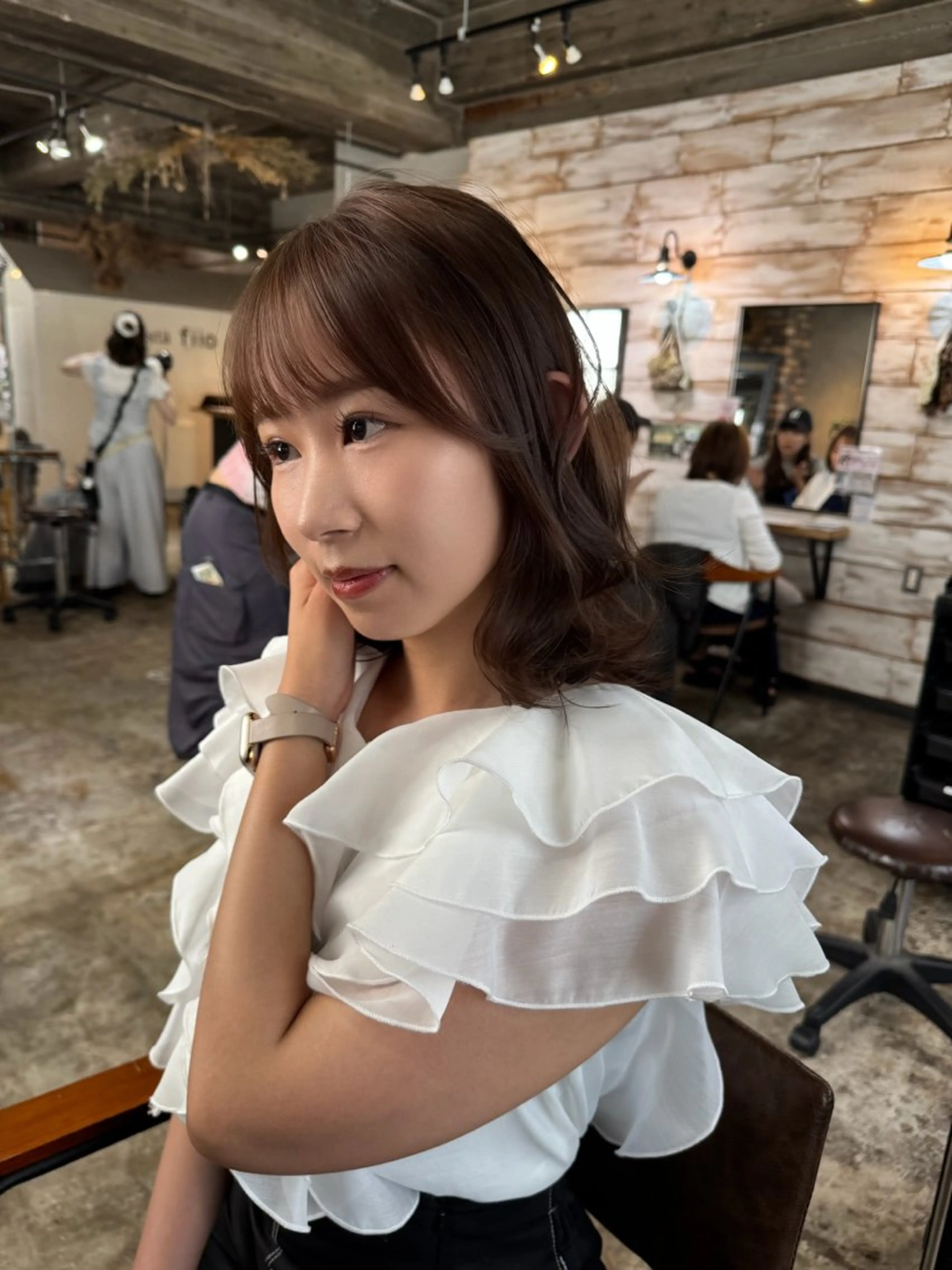 ミディアム ミディアムレイヤー レイヤーカット カット ヘアカラー トリートメント 清水 健吏/ 韓国ヘア/レイヤーのヘアスタイル