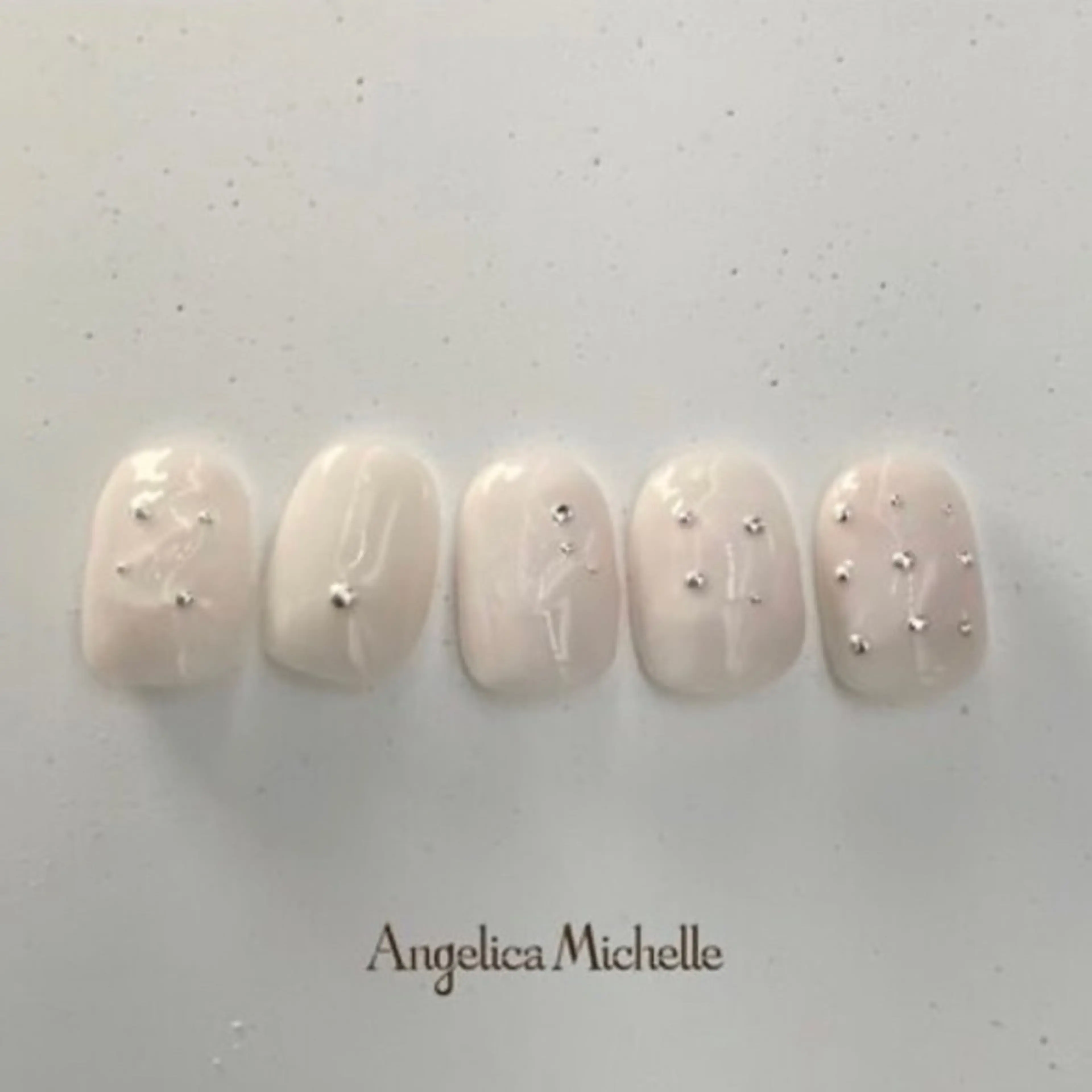 ネイル NANAMI ・のネイルデザイン