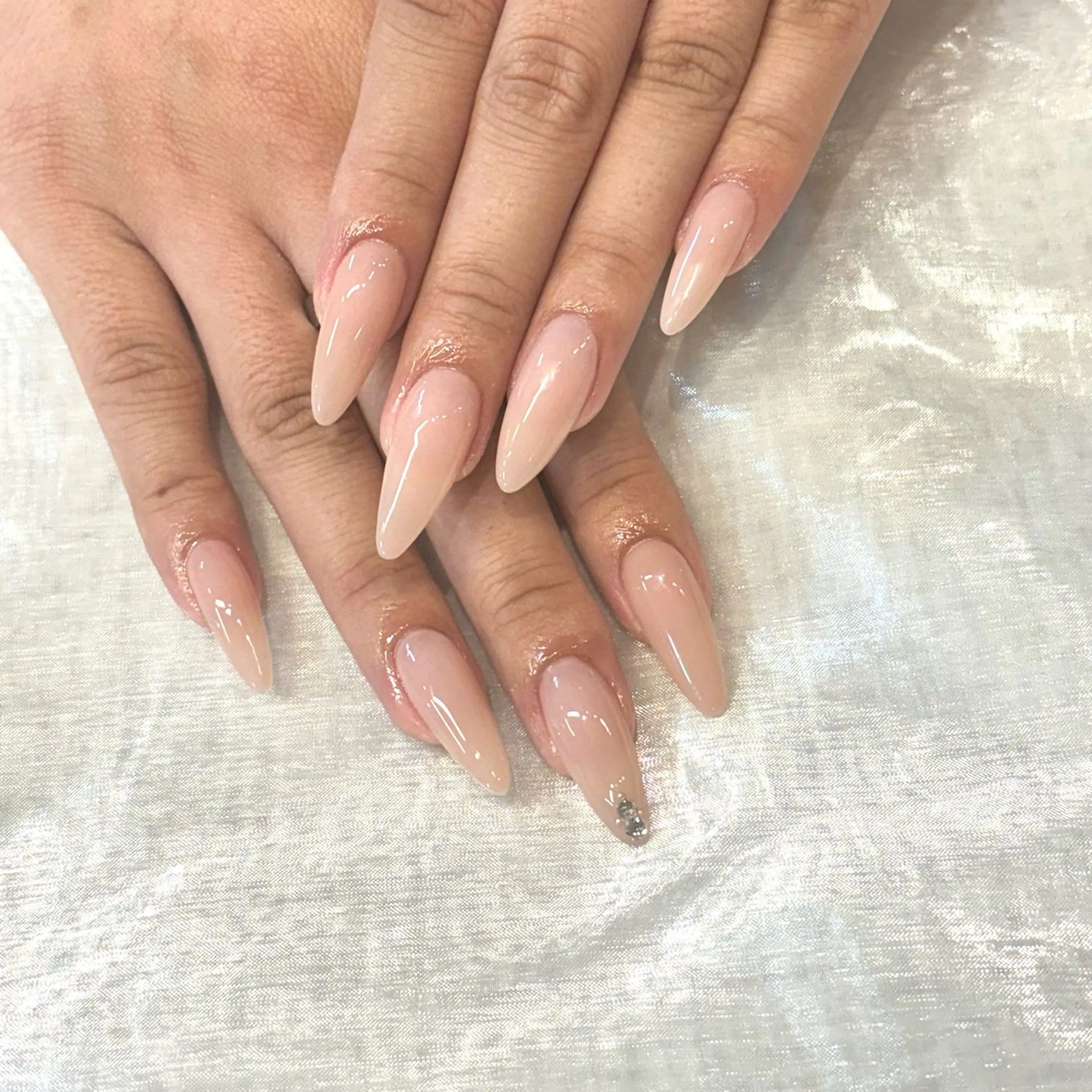 ネイル ロングネイル ワンカラーネイル スカルプネイル ハンドネイル Chipie_ ayanoのネイルデザイン