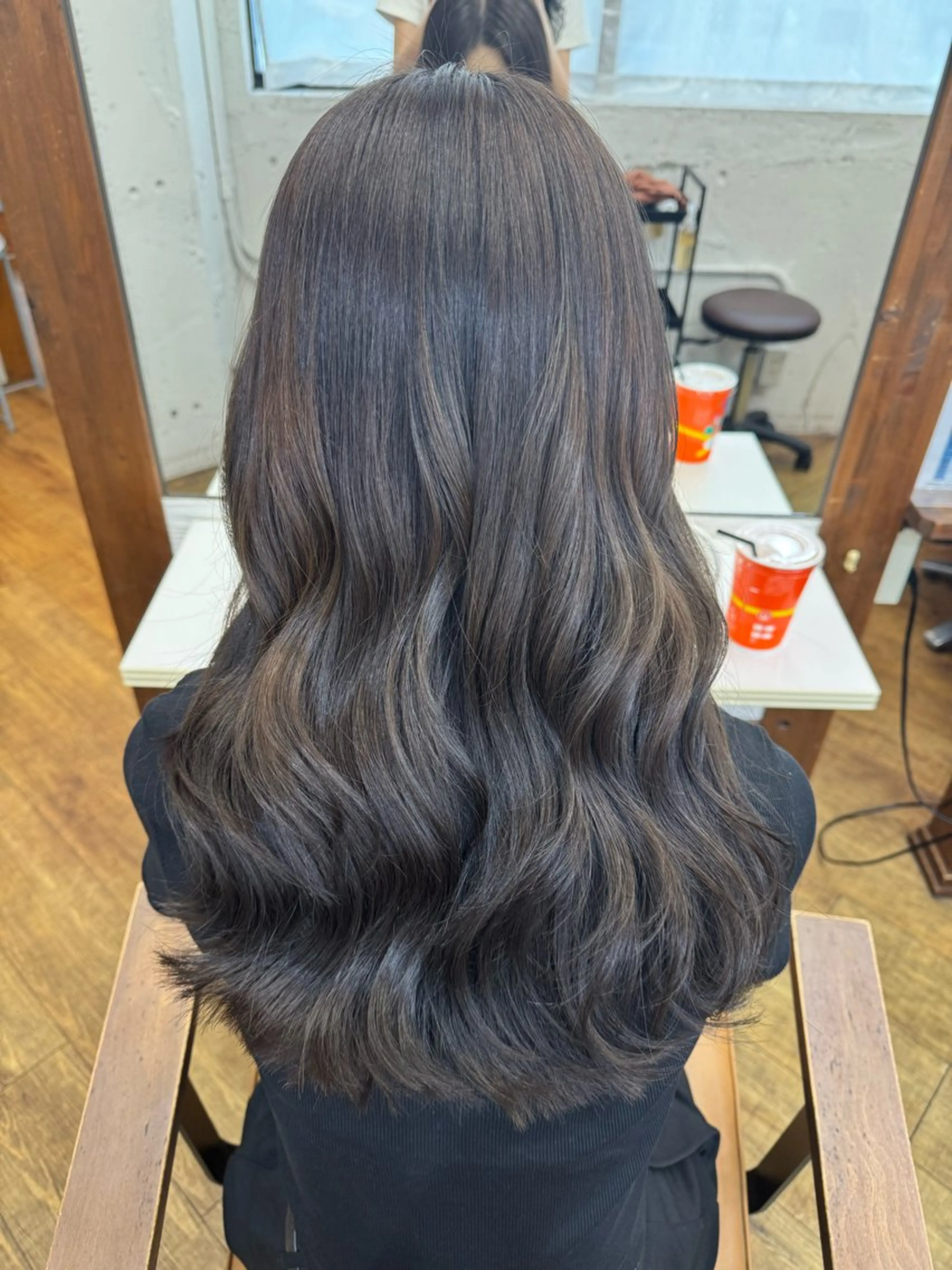 ロング アッシュ Hina/Lino /WESTのヘアスタイル