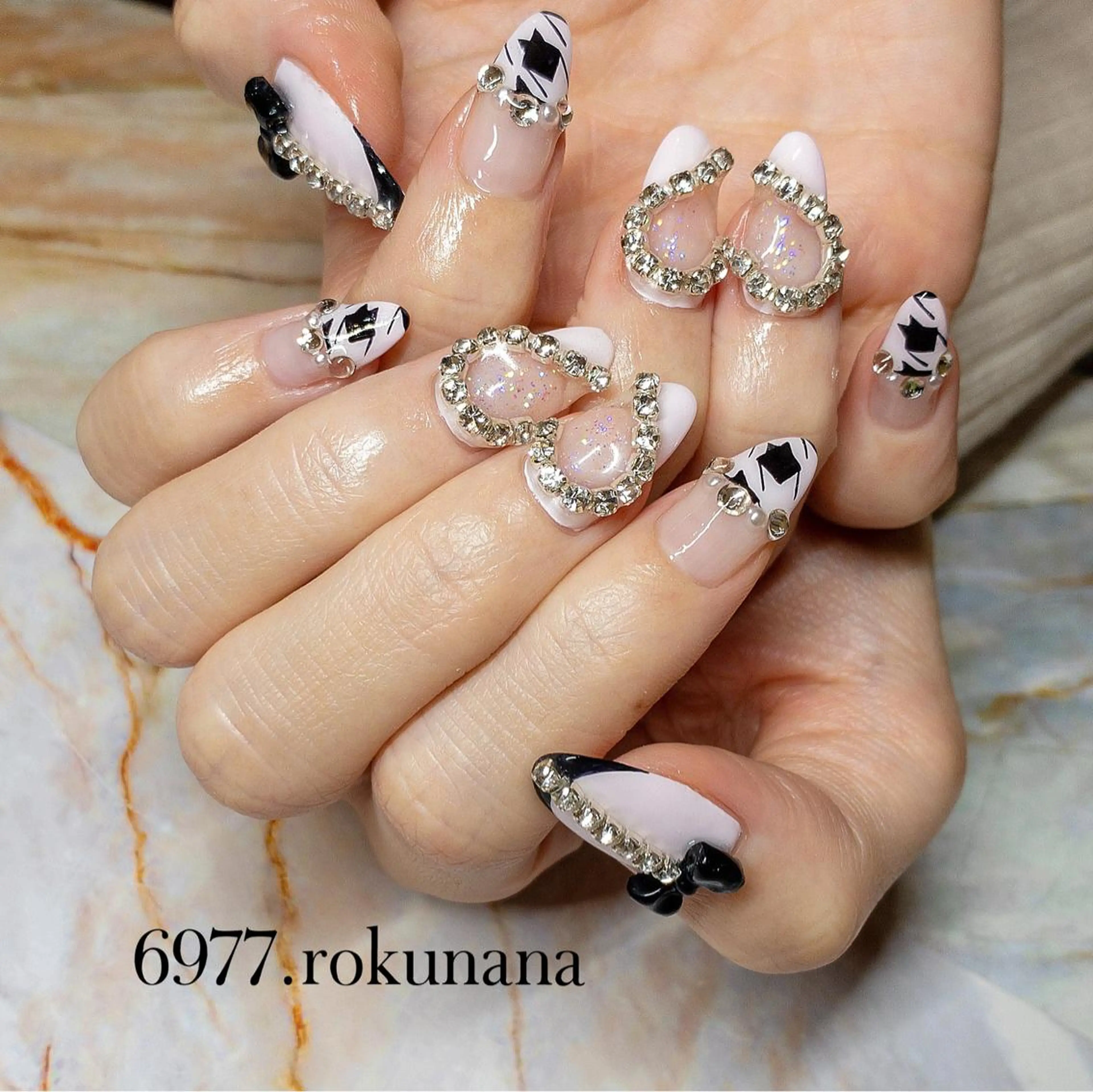 ネイル 持ち込み ハンドネイル rokunana 佐野のネイルデザイン