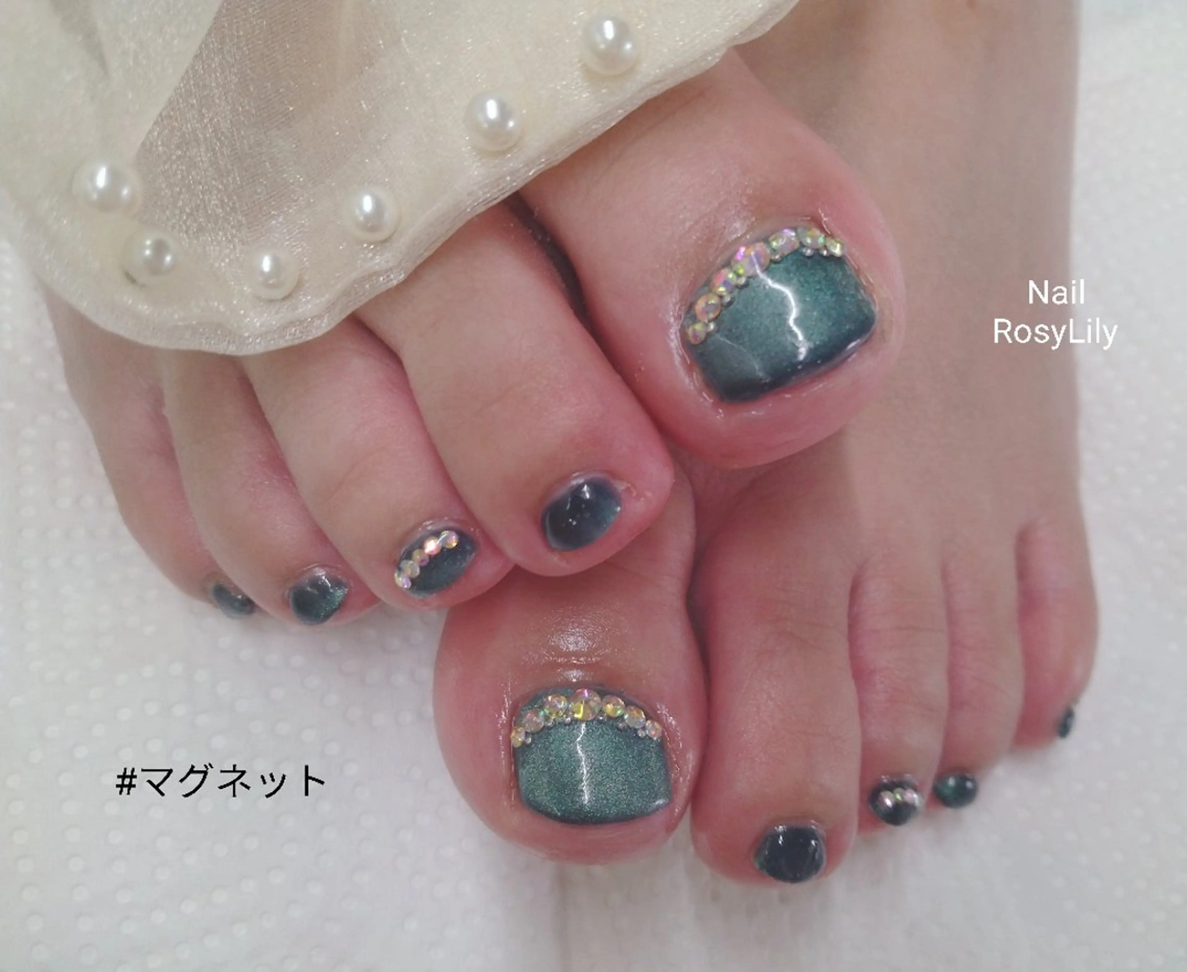 ネイル フットネイル マグネットネイル フットネイル プライベートサロン RosyLily所属・プライベートサロン Rosy Lilyのネイルデザイン