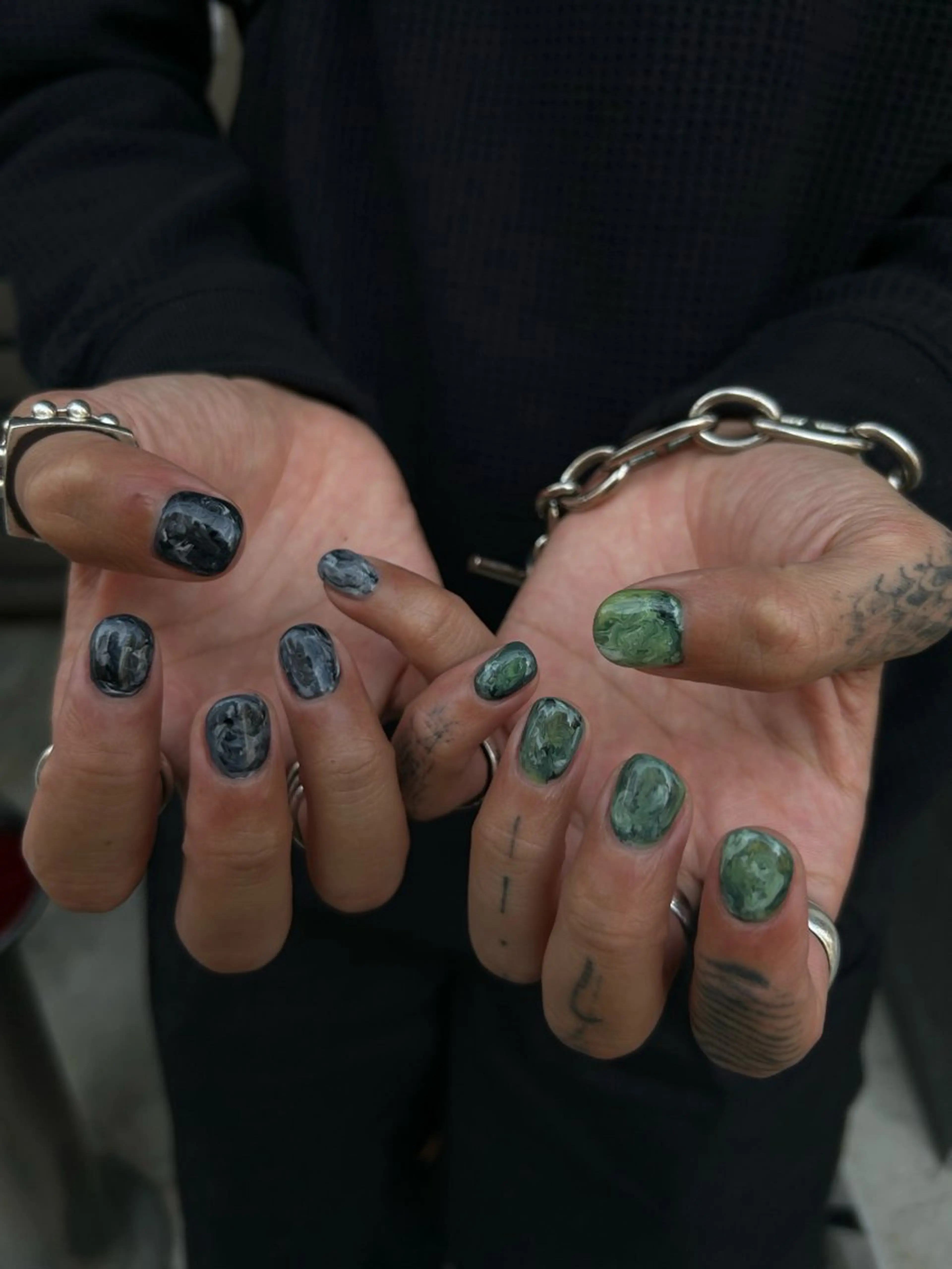 ネイル 大理石ネイル(マーブル) ニュアンスネイル シンプルネイル Yuni.所属・sakae yurinaのネイルデザイン