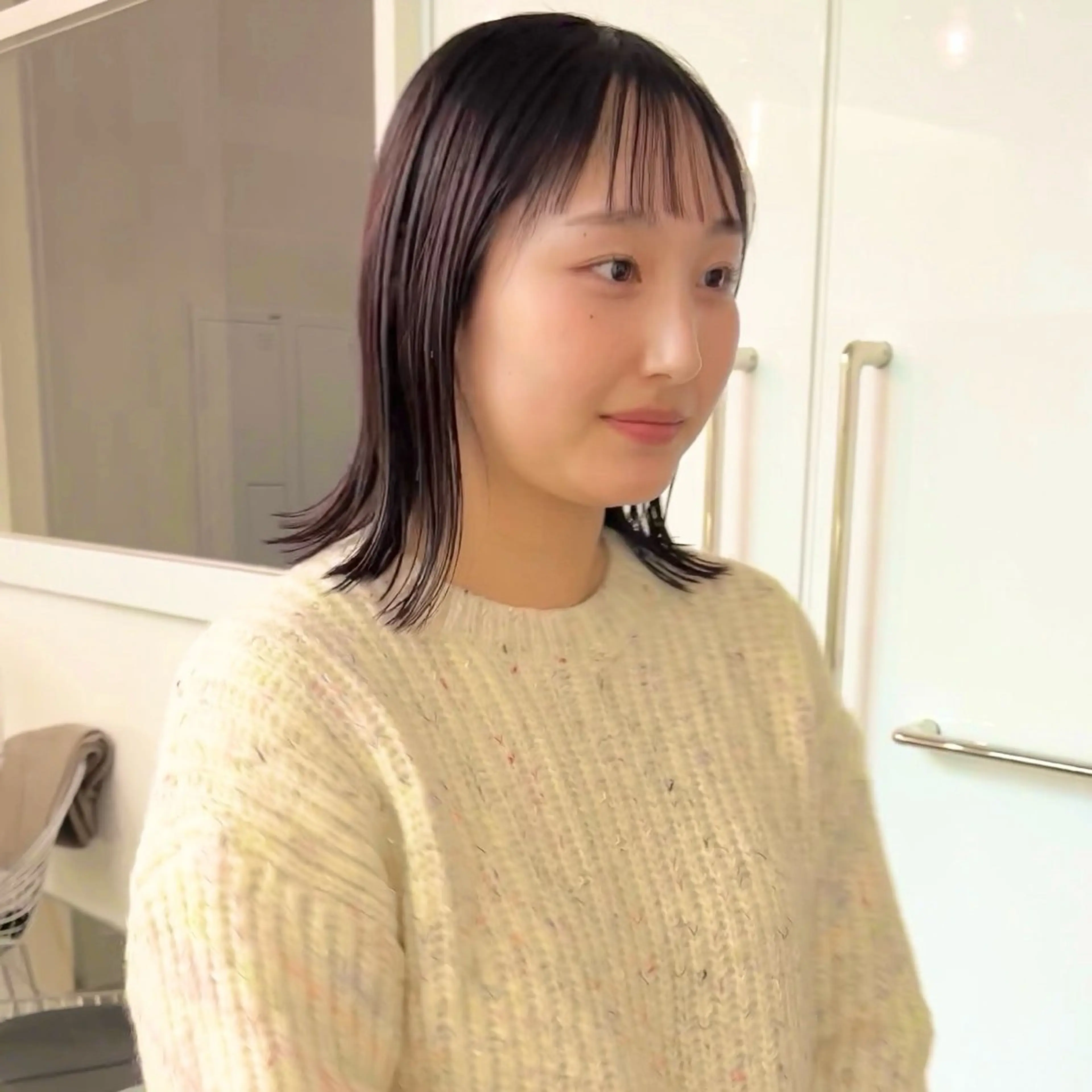 ミディアム カラー 切りっぱなしボブ ブラウンカラー ボブ クロスパーマ× 透明感カラー✂︎のヘアスタイル