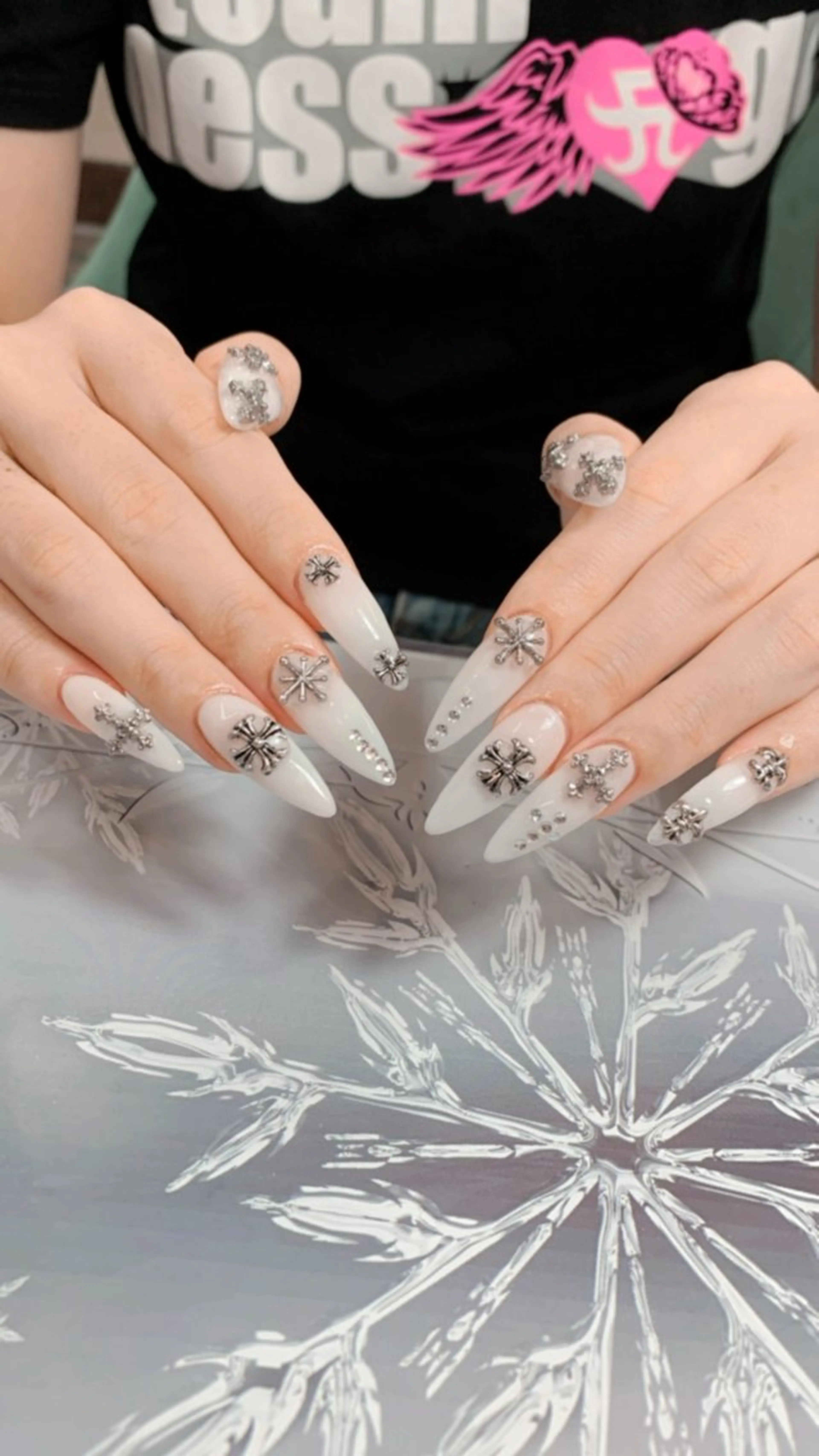 ネイル ハンドネイル フットネイル MEI 川越東口ネイルサロンのネイルデザイン