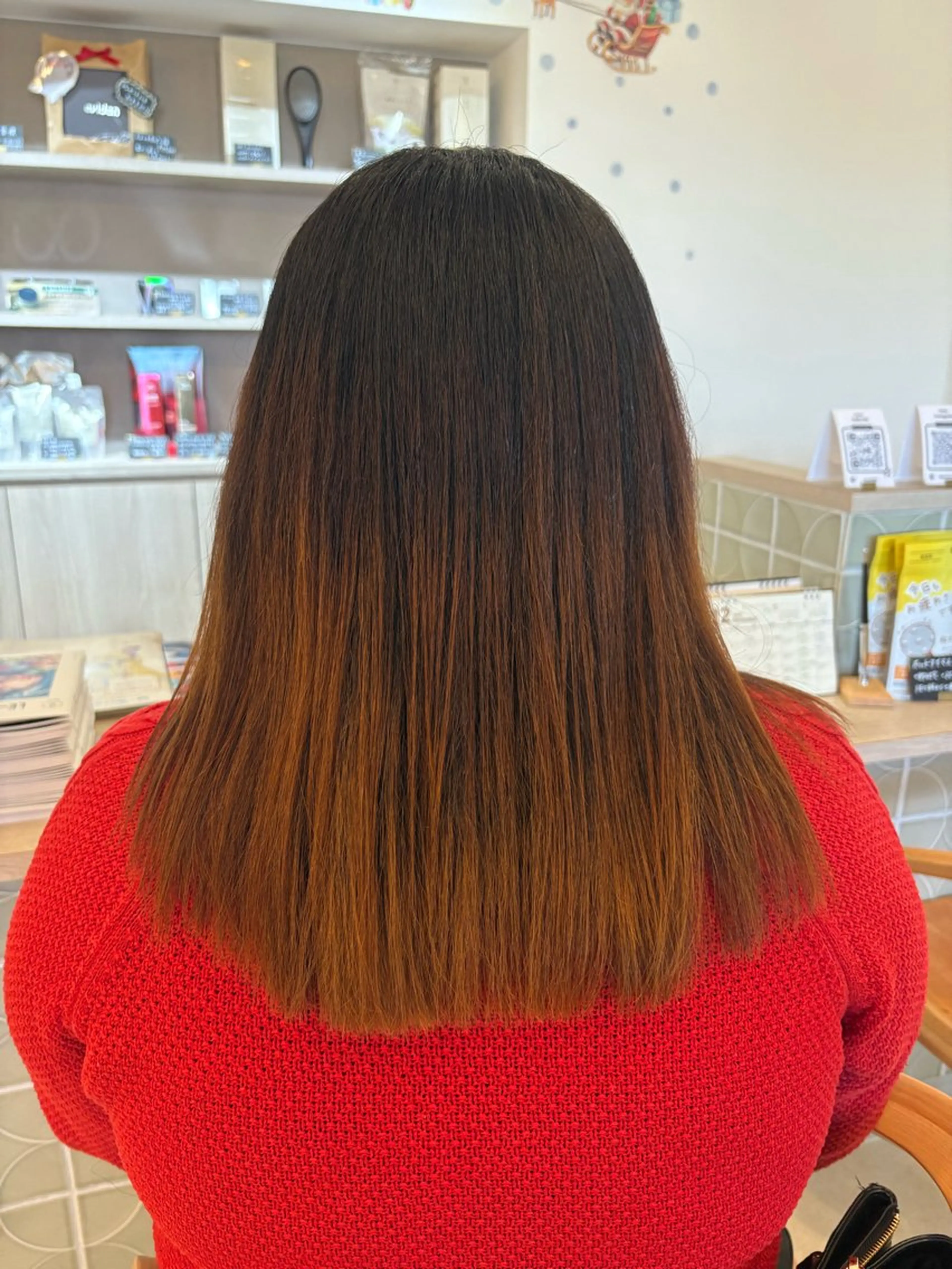 縮毛矯正 ルプラボウ すぎやまみほのヘアスタイル