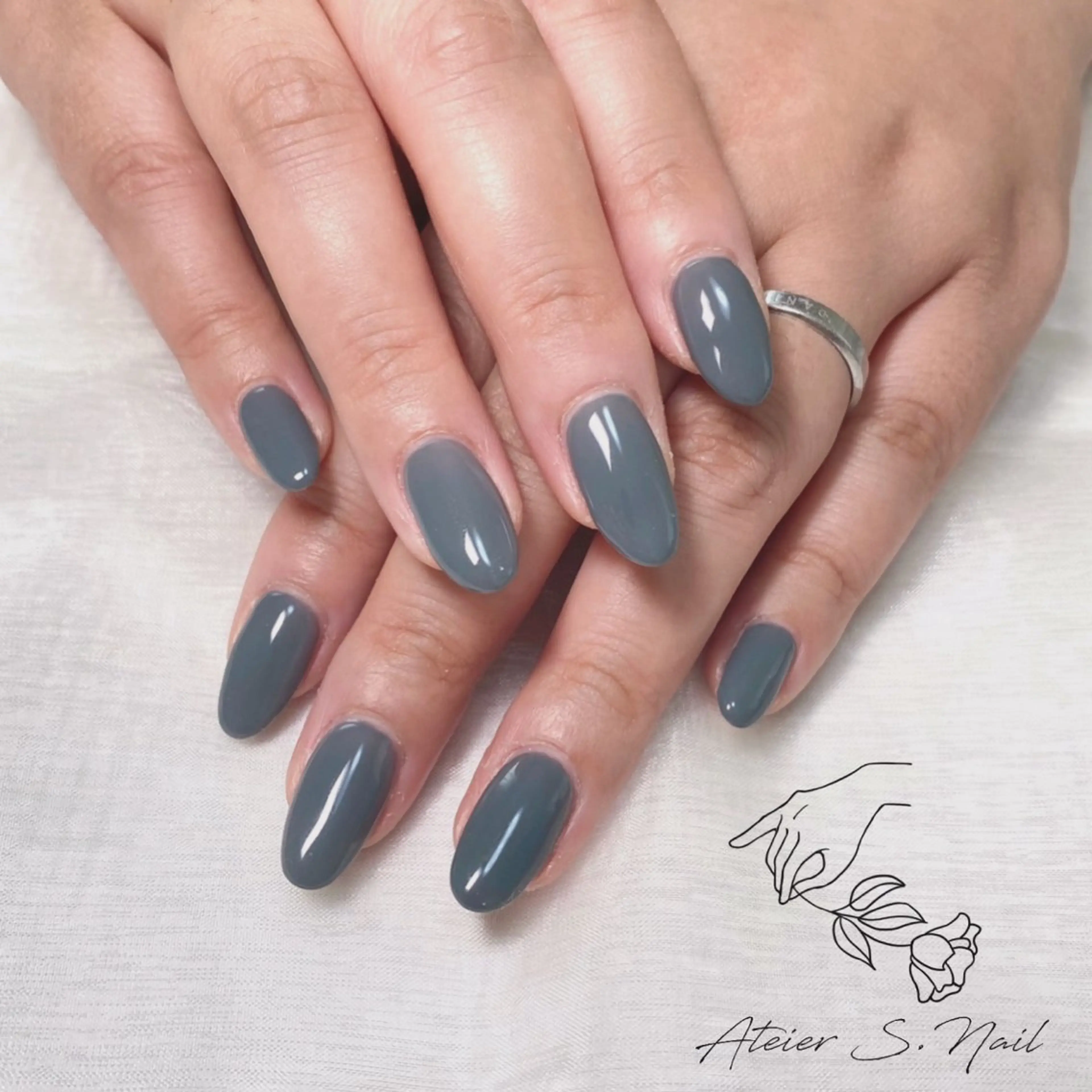 ネイル ブルー ワンカラーネイル シンプルネイル Atelier S.nailのネイルデザイン
