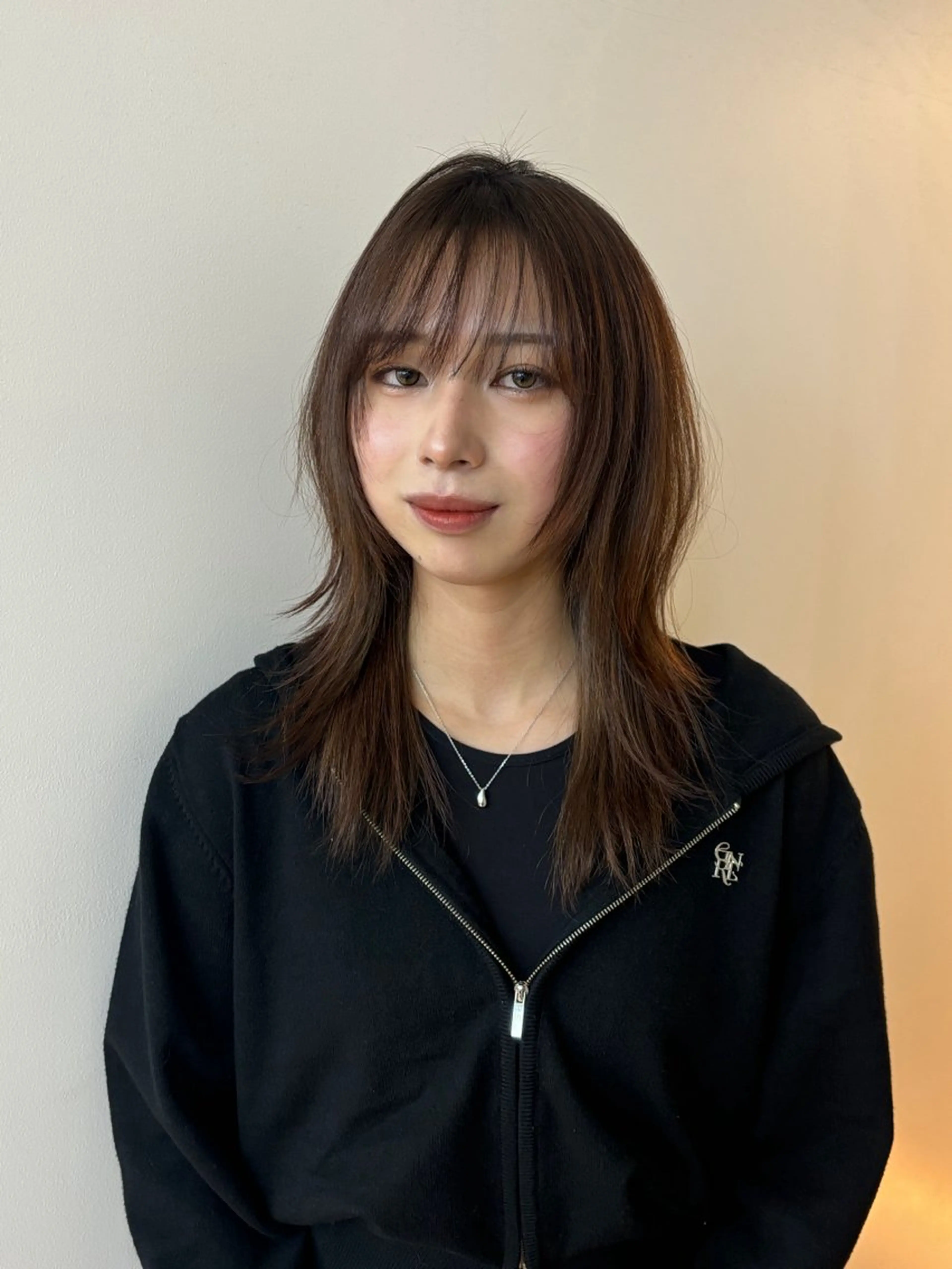 セミロング カット ハイトーン/レイヤー nail 百咲💌のヘアスタイル