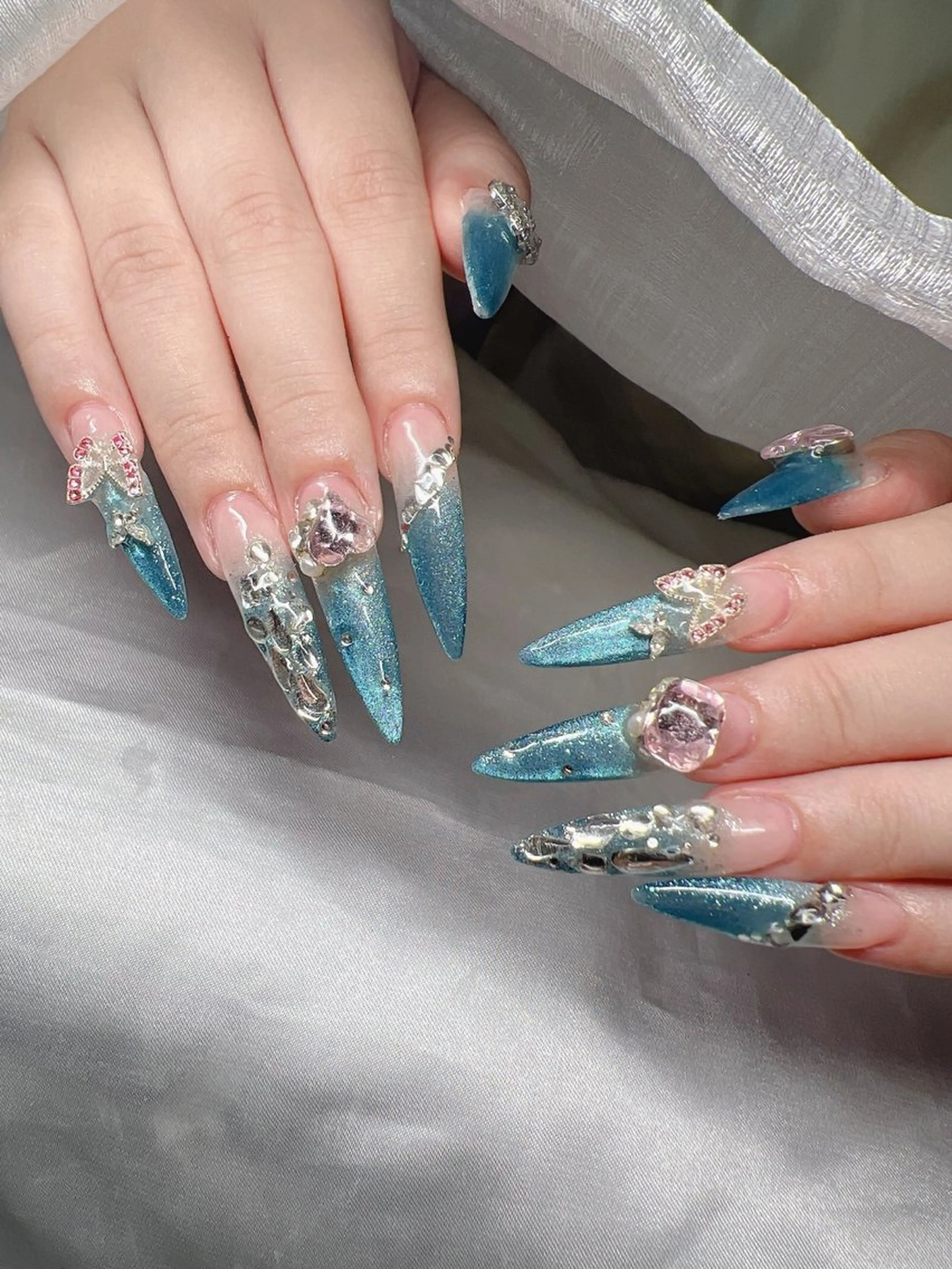 ネイル ハンドネイル Lee Nailsのネイルデザイン