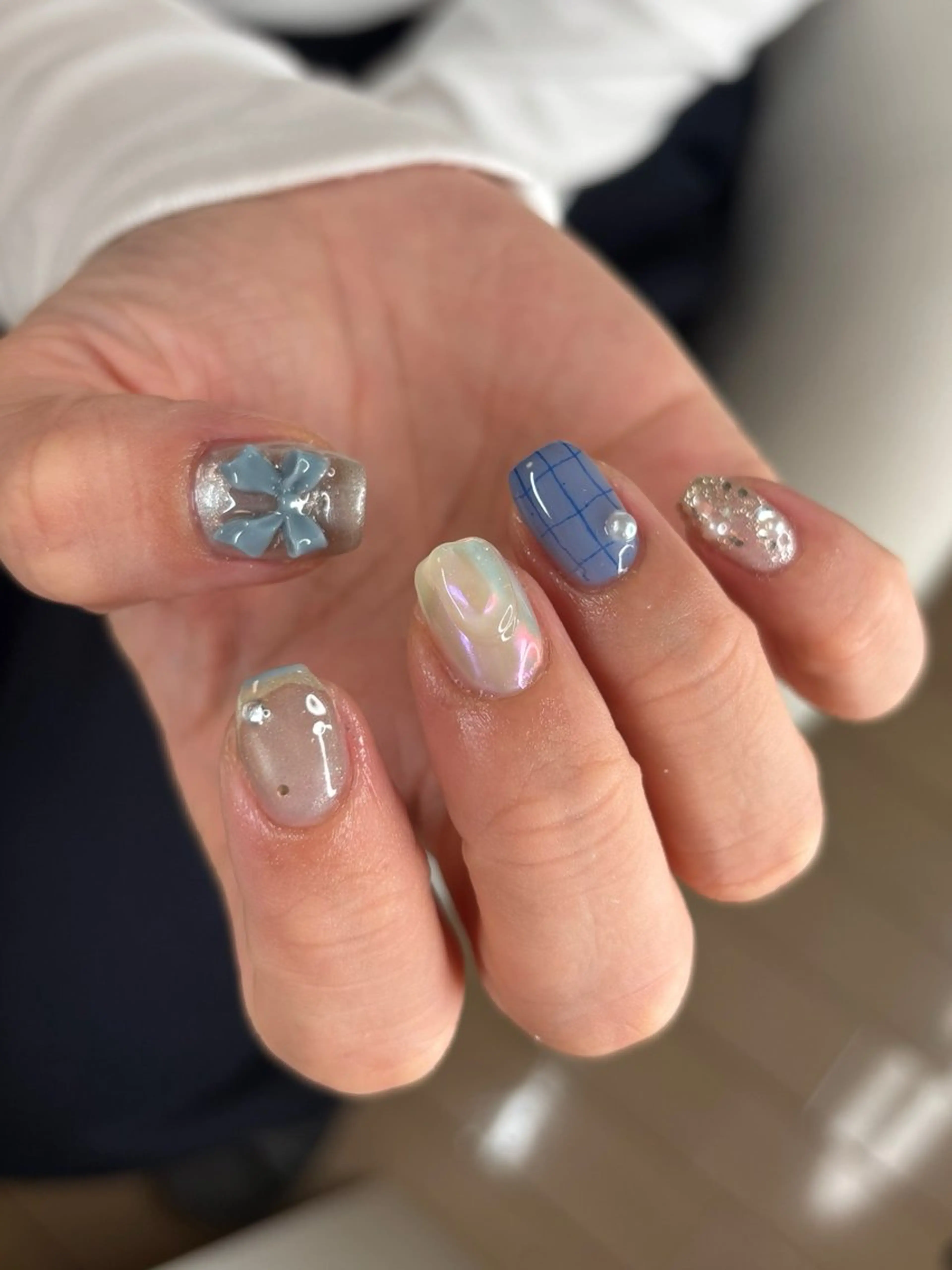 ネイル moi nail ˙⋆.˚のネイルデザイン
