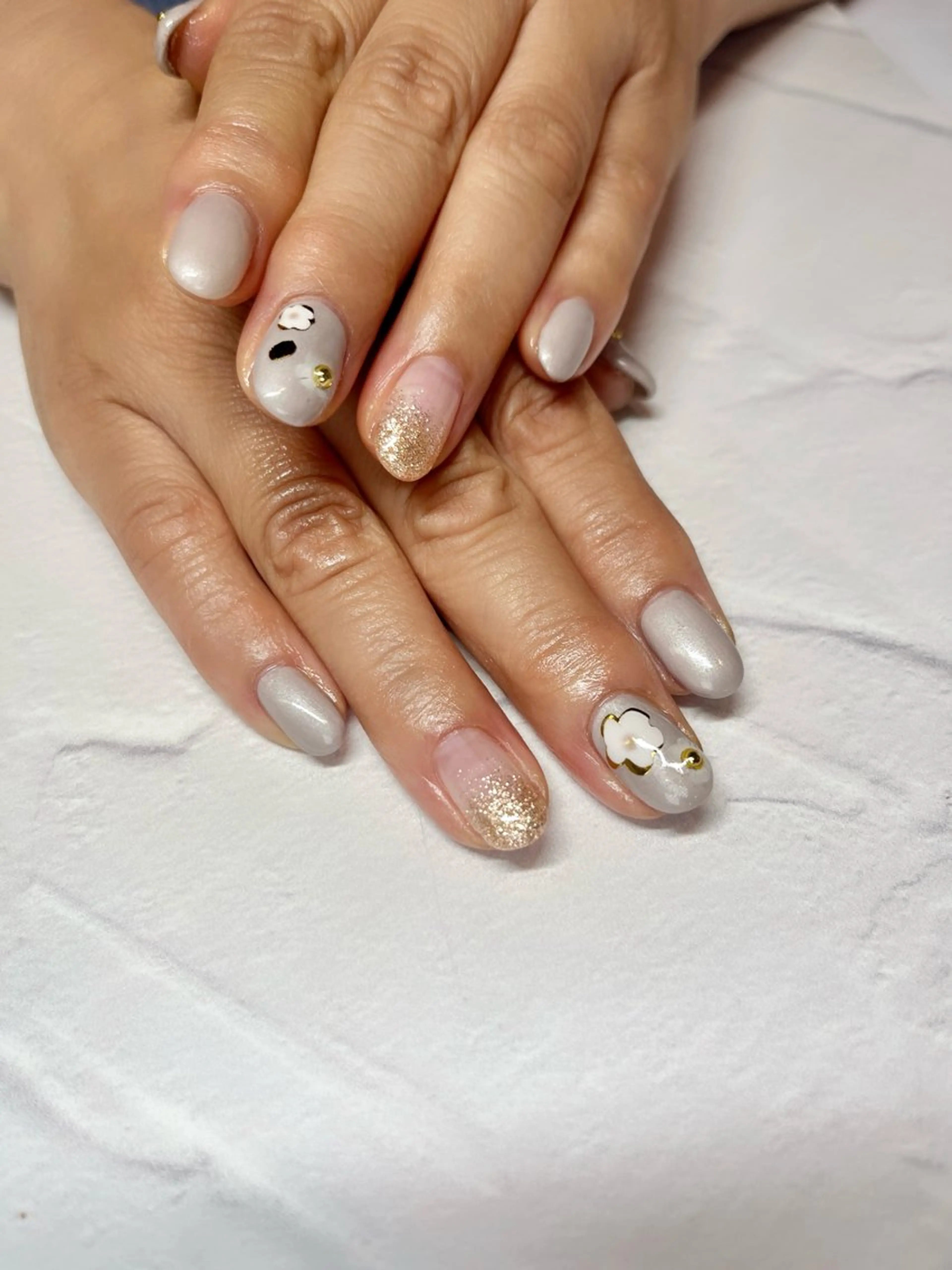 ネイル ハンドネイル li___nail 31のネイルデザイン