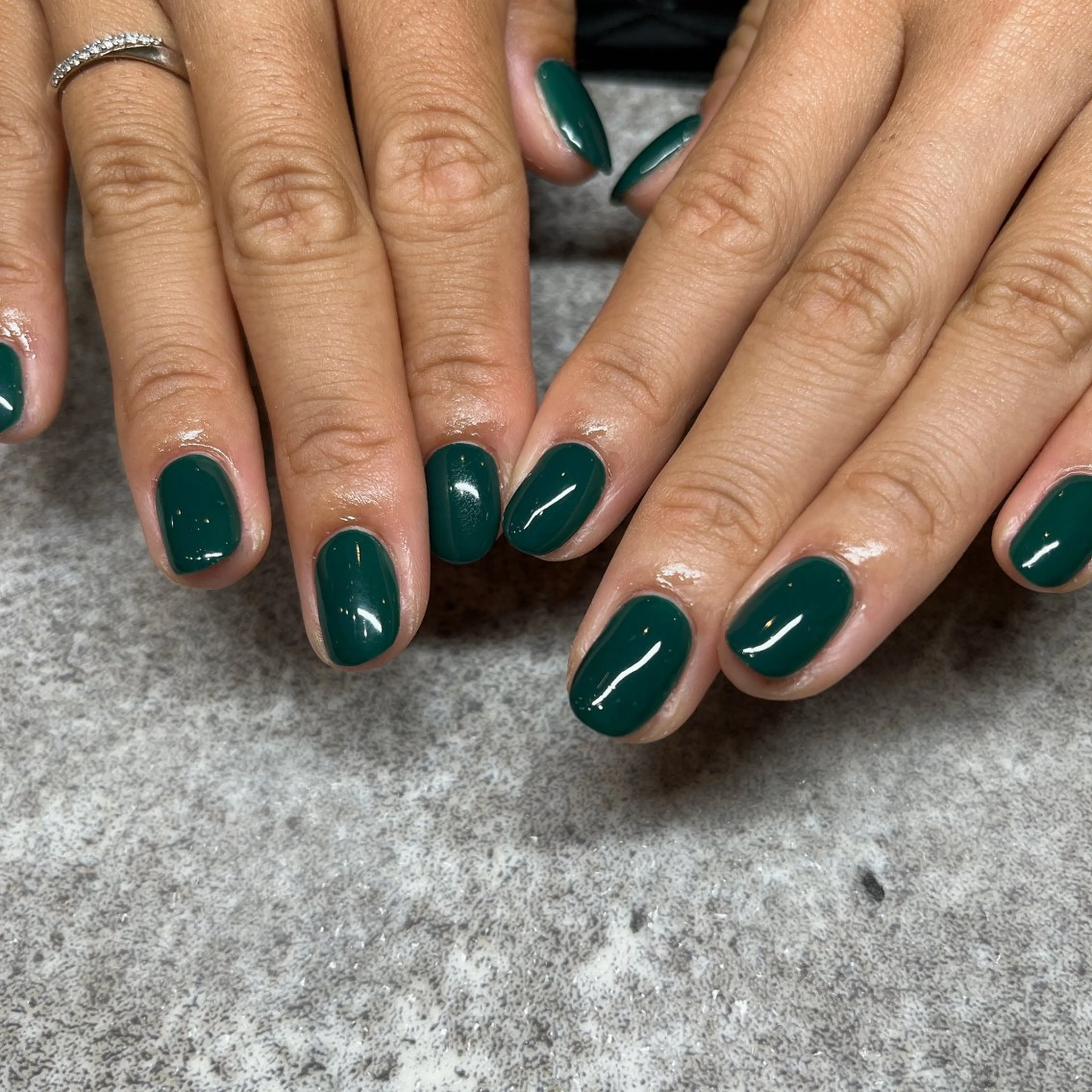 ネイル アマンビューティーリゾート所属・竹内 日菜のマツエク・マツパデザイン