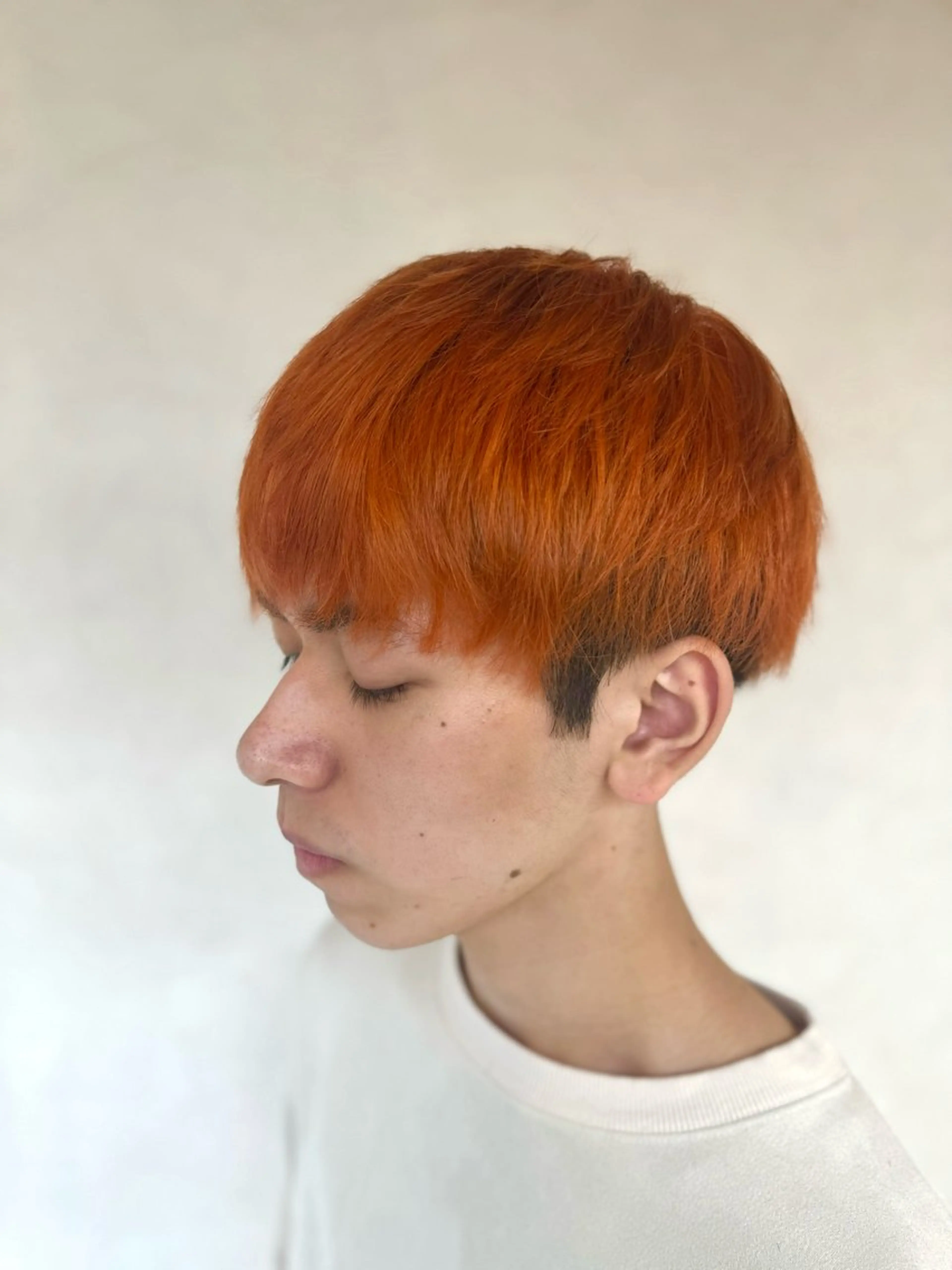 カラー メンズ メンズブリーチ マッシュ ブリーチ オレンジ メンズカット∕パーマ ∕縮毛矯正∕廣井永輝のヘアスタイル