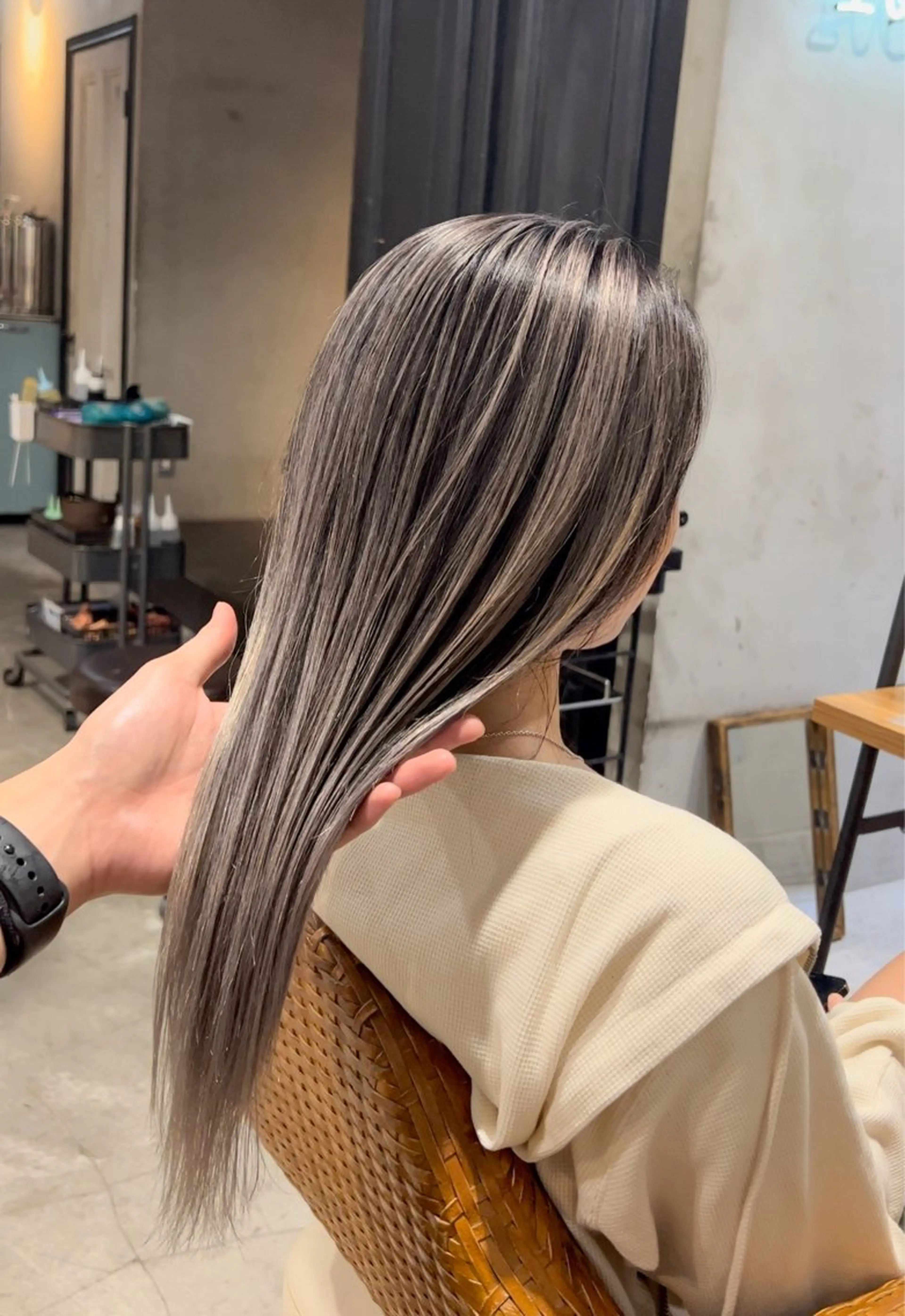 ロング カラー カット ヘアカラー トリートメント 海外デザイン🇺🇸 石渡諒太のヘアスタイル